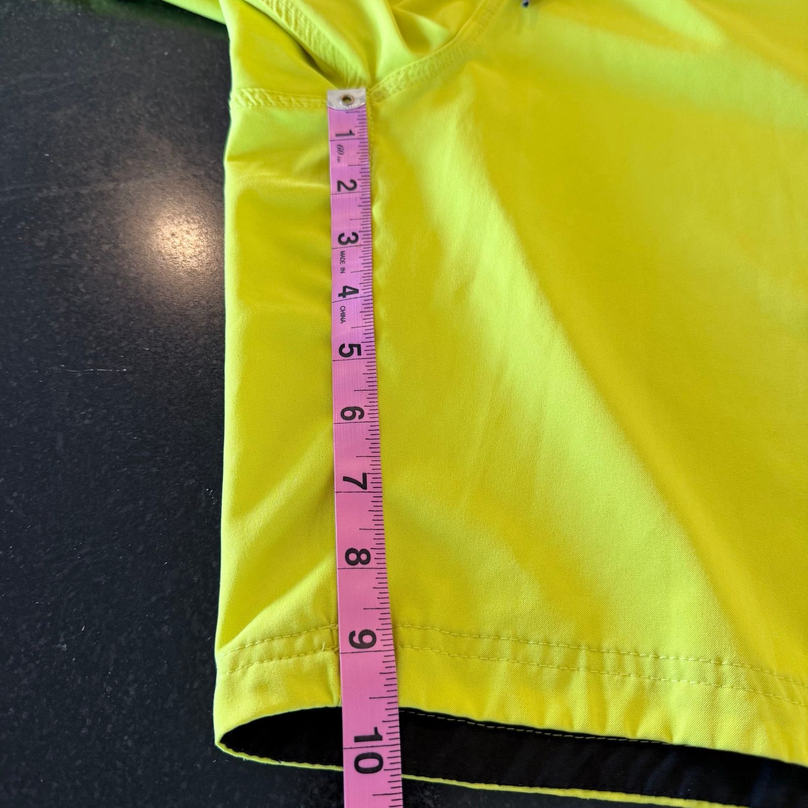 Burnside Burnside Neon Yellow Board Shorts Men’s 36 Cargo Surf Swim Size US 36 / EU 52 - 9 Thumbnail