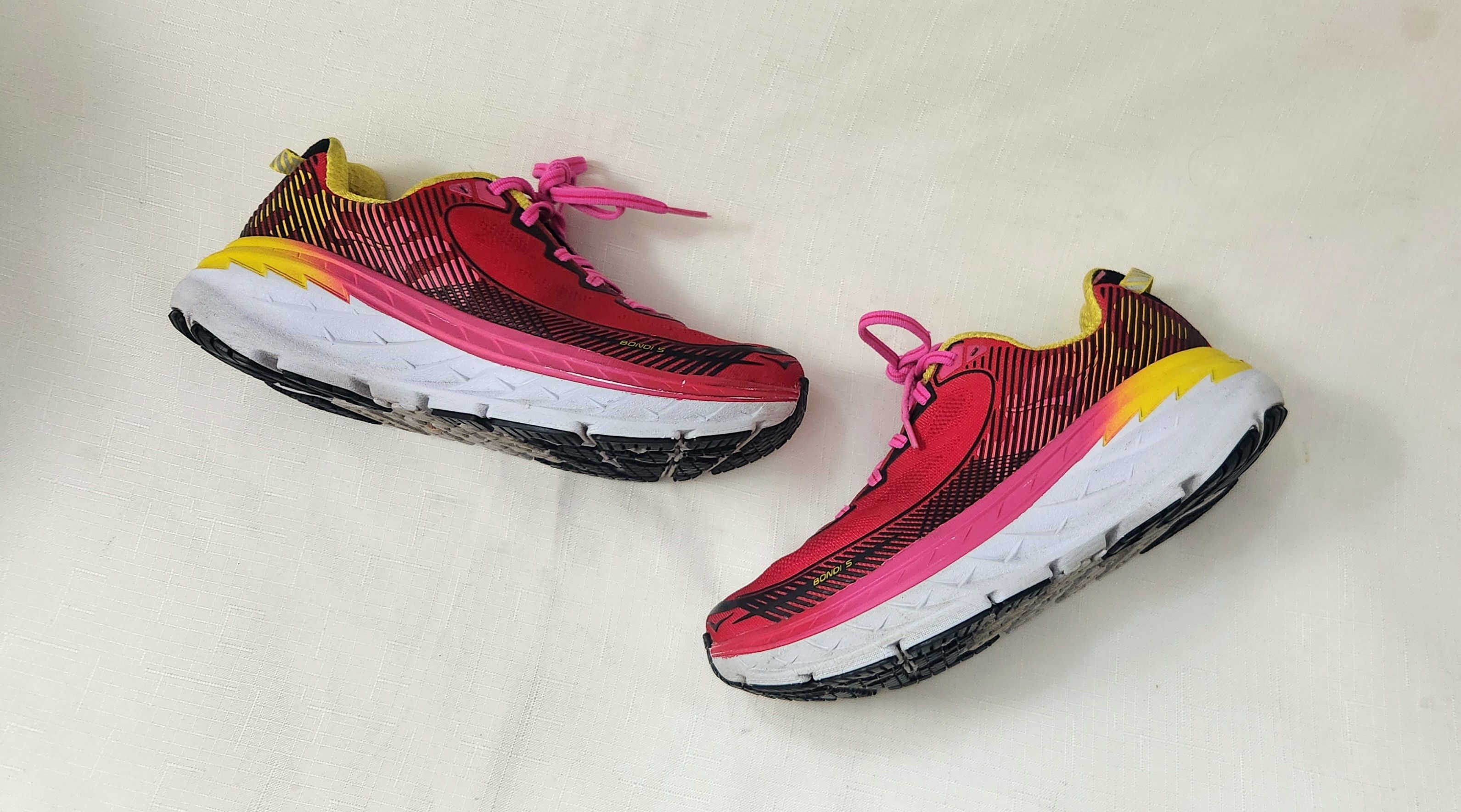 Hoka Hoka One One Bondi 5 Red Pink Running Walking 1014759 Sz 6 Size US 6 / IT 36 - 2 Thumbnail