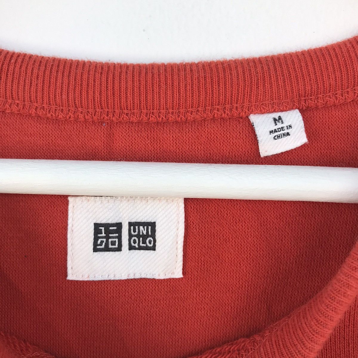 Uniqlo Uniqlo plain orange crewneck sweatshirt Size US M / EU 48-50 / 2 - 6 Thumbnail
