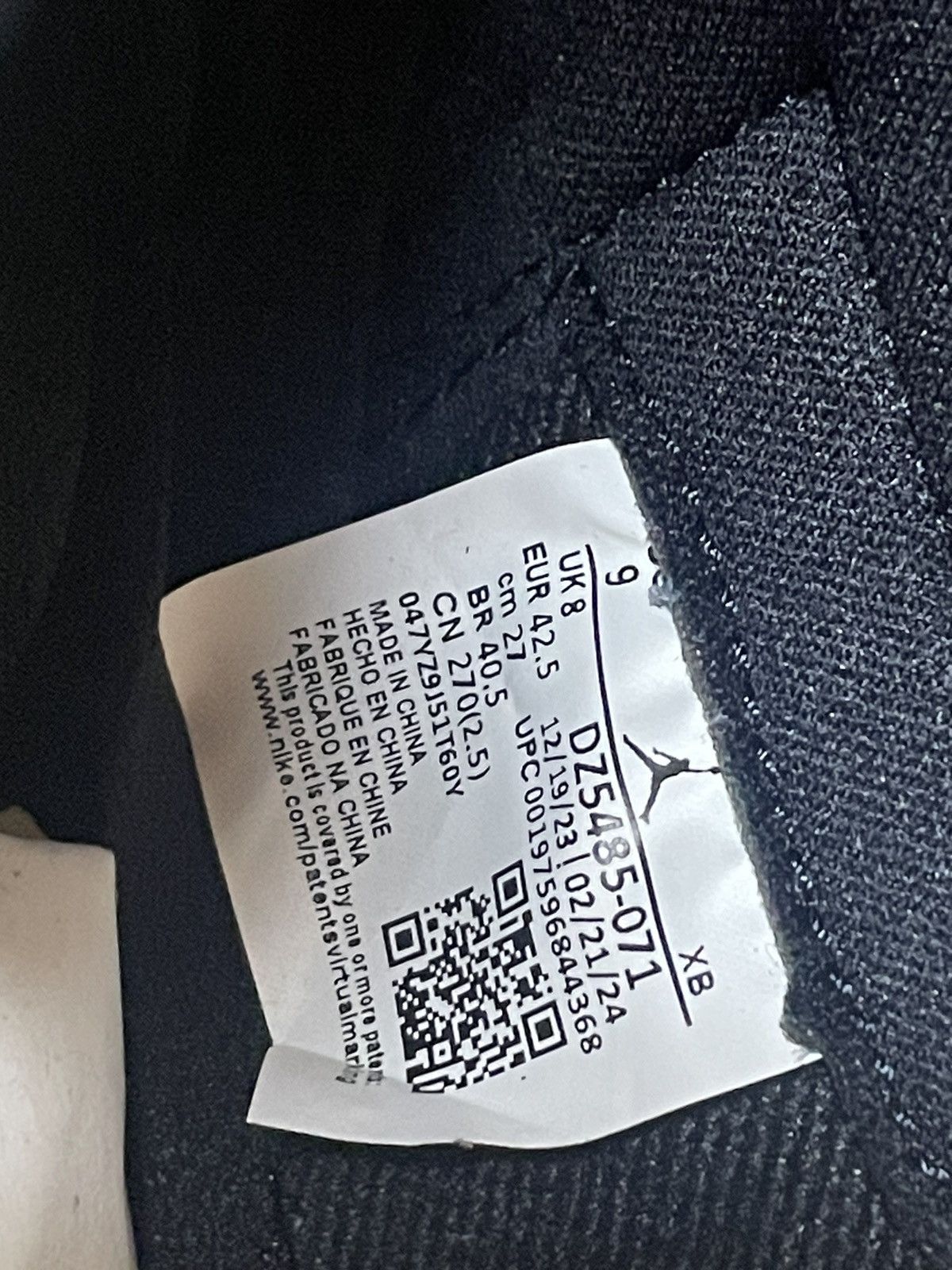 Jordan Brand × Nike Air Jordan 1 Rétro High OG “Black and Gold” Size US 9 / EU 42 - 9 Thumbnail