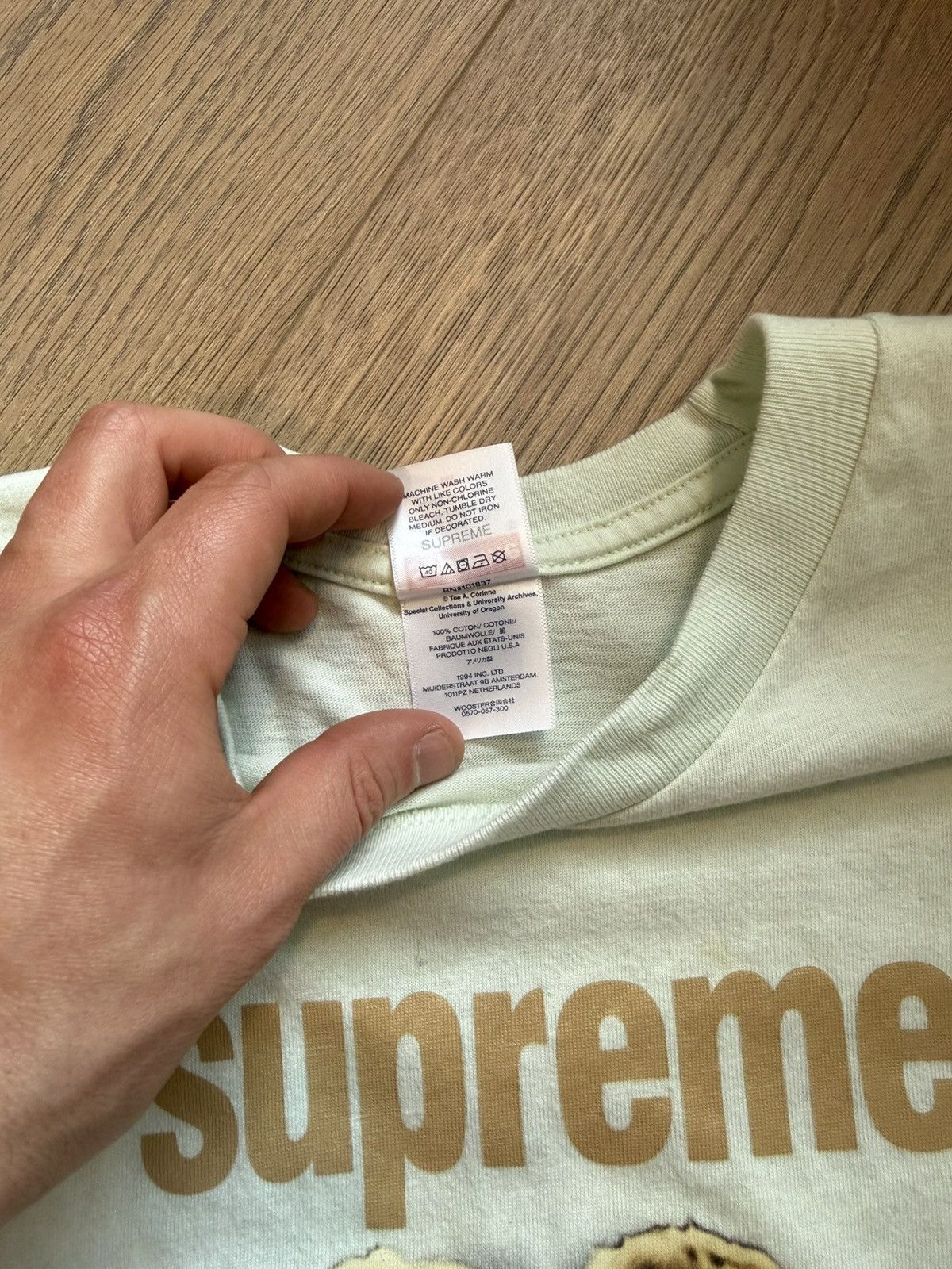 Supreme Supreme Kiss Tee Size US M / EU 48-50 / 2 - 5 Thumbnail