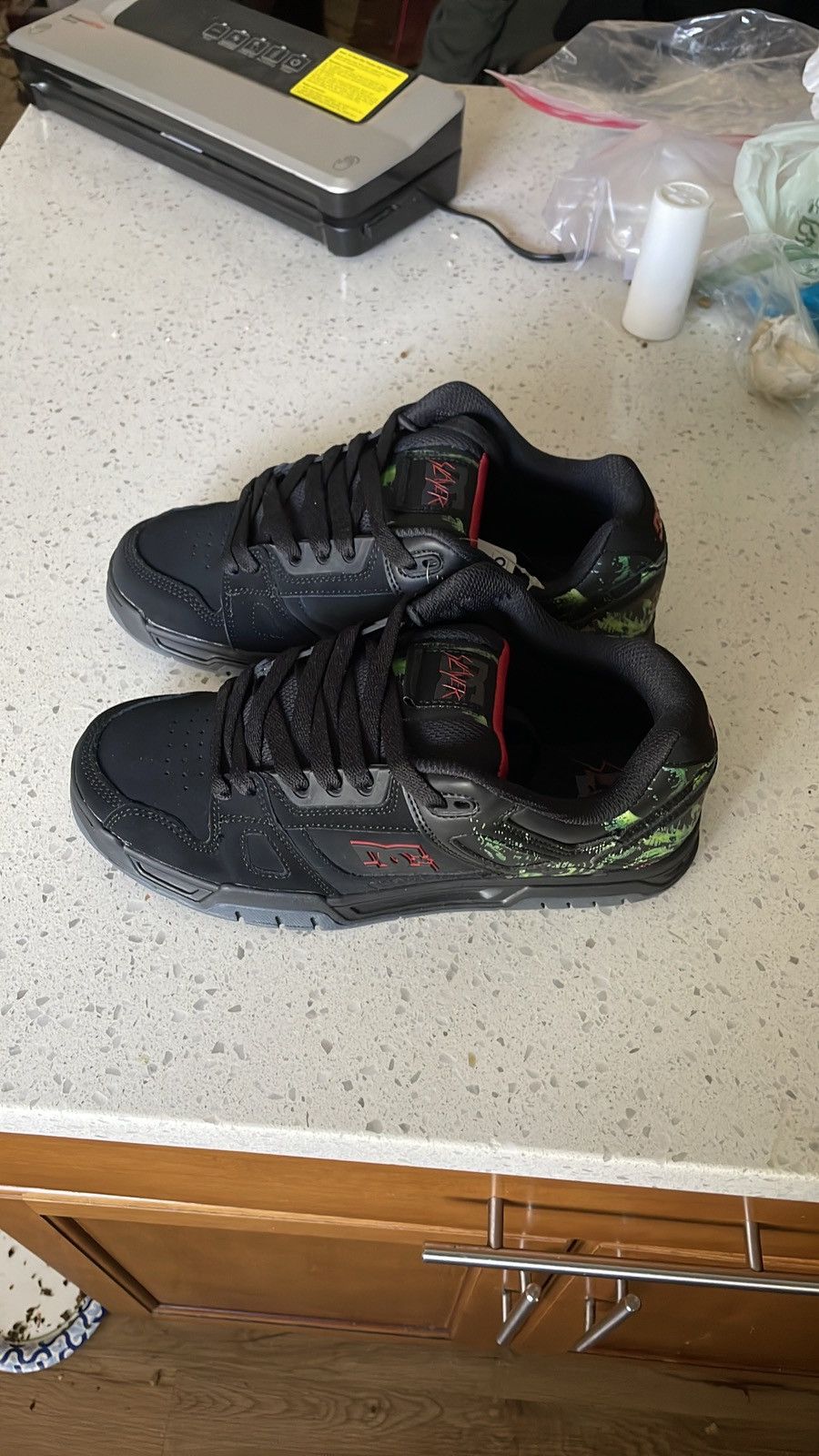 DC DC Shoes special edition Slayer collaboration Size US 9 / EU 42 - 2 Thumbnail