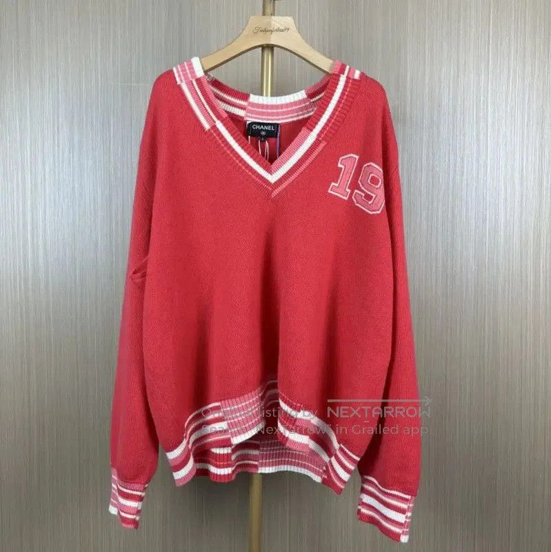 Chanel Red Cashmere Women's T-Shirt .