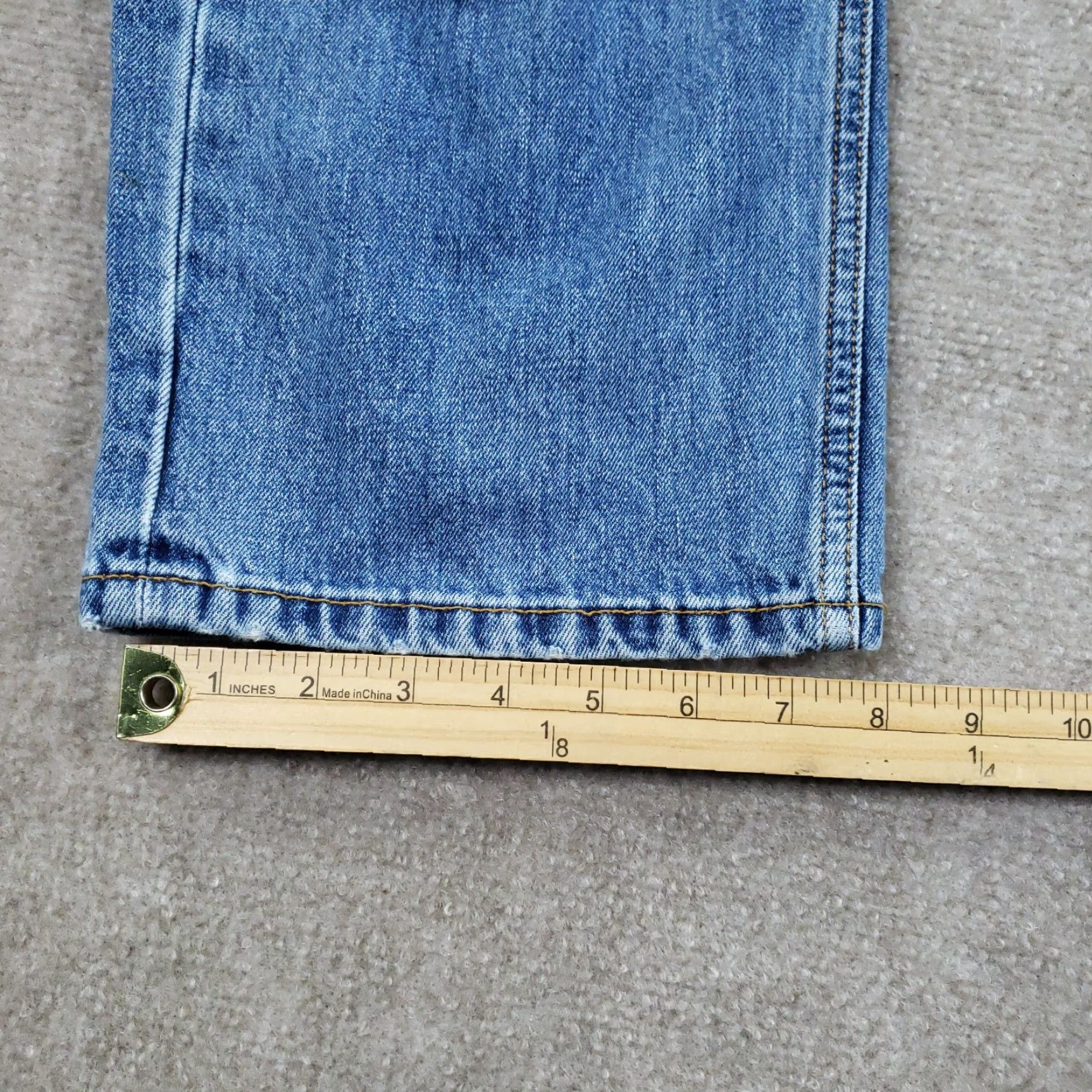 Levi's Levi's 505 Jeans Men 38x32 Blue Denim Regular Straight Leg Casual Classic Shirt Jeans Men 38 Blue Denim 505 Straight Regular 5 Pocket Pockets Mens Size US 38 / EU 54 - 4 Thumbnail