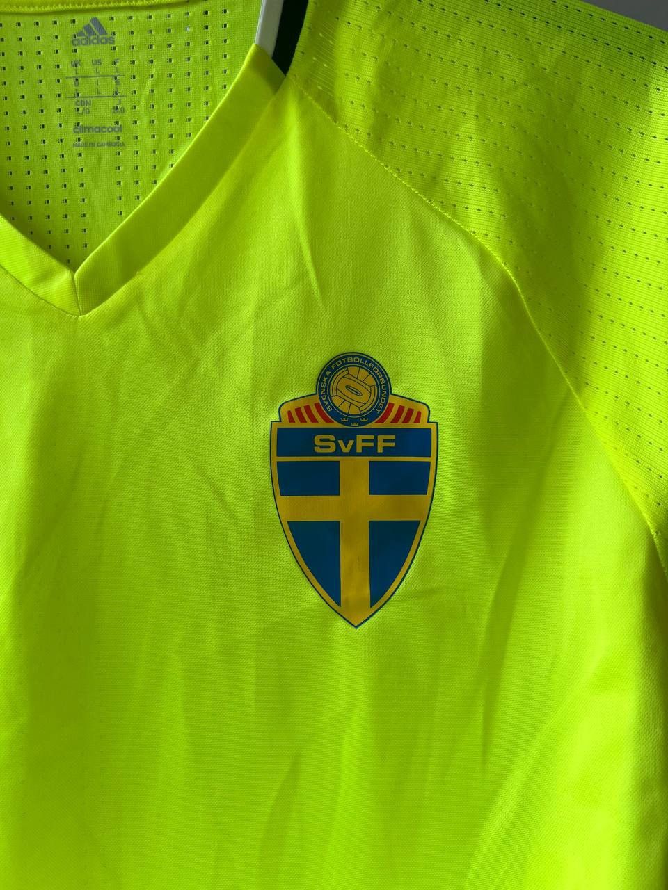 Adidas 2016 SWEDEN NATIONAL TEAM SOCCER JERSEY FOOTBALL SHIRT SZ L Size US L / EU 52-54 / 3 - 7 Thumbnail