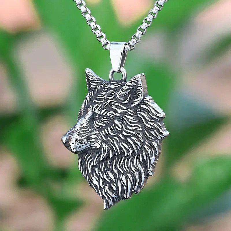 Jewelry Retro 3D Wolf Necklace 2025 in Silver, Men's