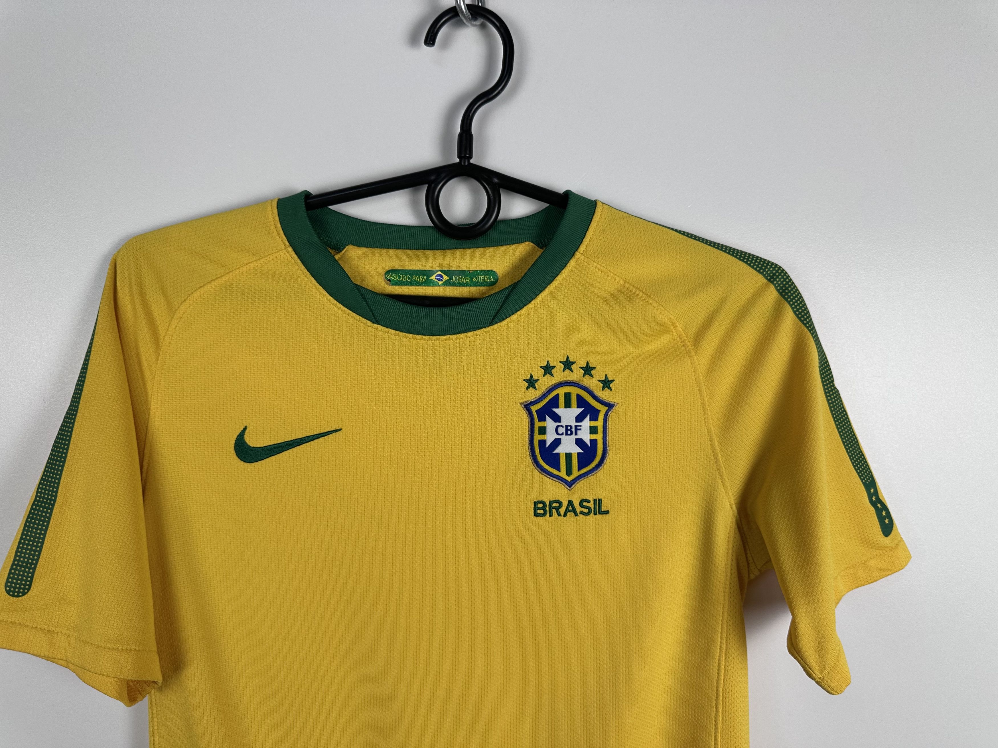 Nike Brazil 2010 11 Football Shirt Soccer Jersey Youth Size L Size US XXS / EU 40 - 4 Thumbnail