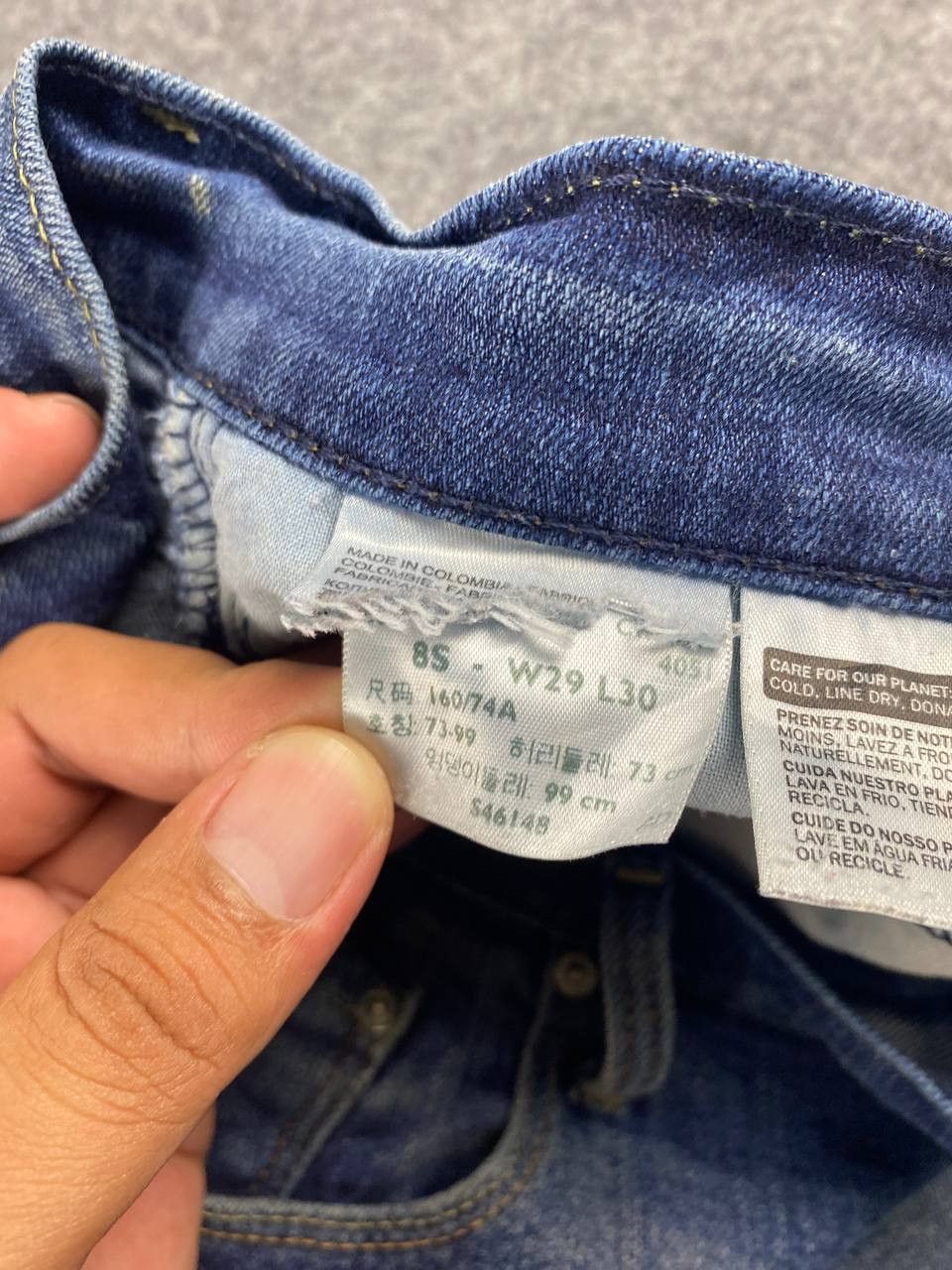 Levi's levis 505 straight leg distressed denim Size 35" - 14 Thumbnail