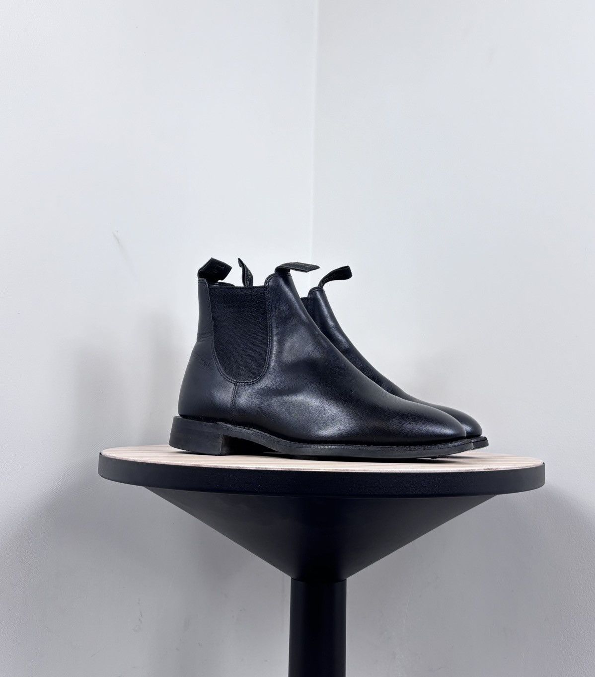 Loake Loake Chatterley Women’s Black Leather Chelsea Boots Size US 6.5 / IT 36.5 - 1 Thumbnail