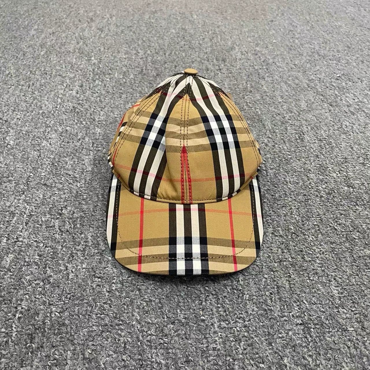Burberry Burberry Plaid Baseball Cap K28 Size ONE SIZE - 1 Thumbnail