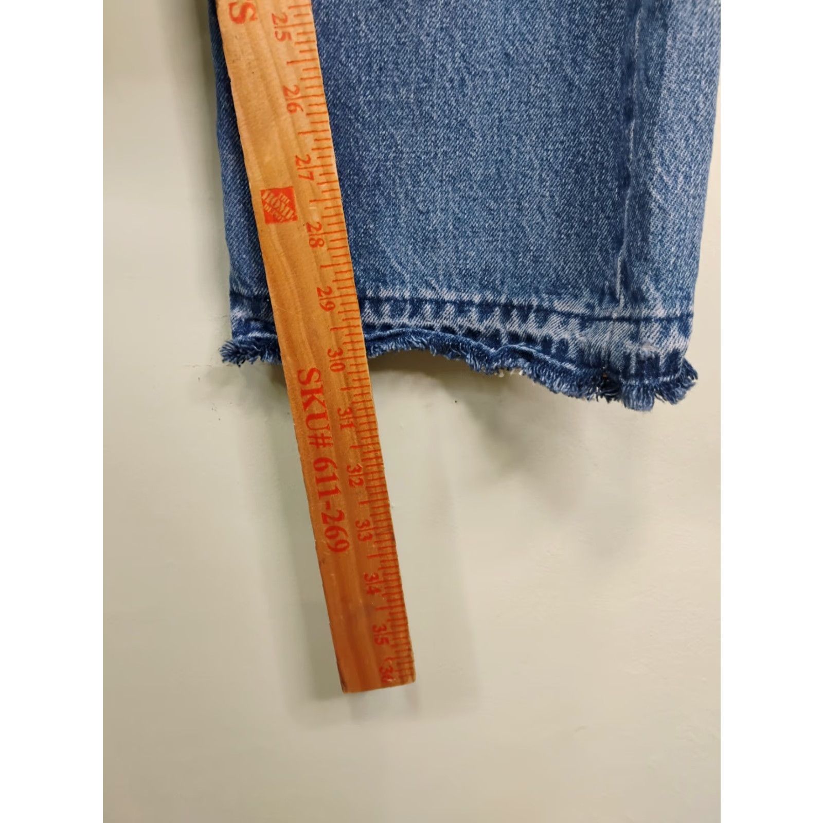 Levi's Levi's 501 Jeans Denim Medium Wash Regular Straight Vintage No 501 Series 32x30 Mens Jeans Frayed Size US 32 / EU 48 - 7 Thumbnail