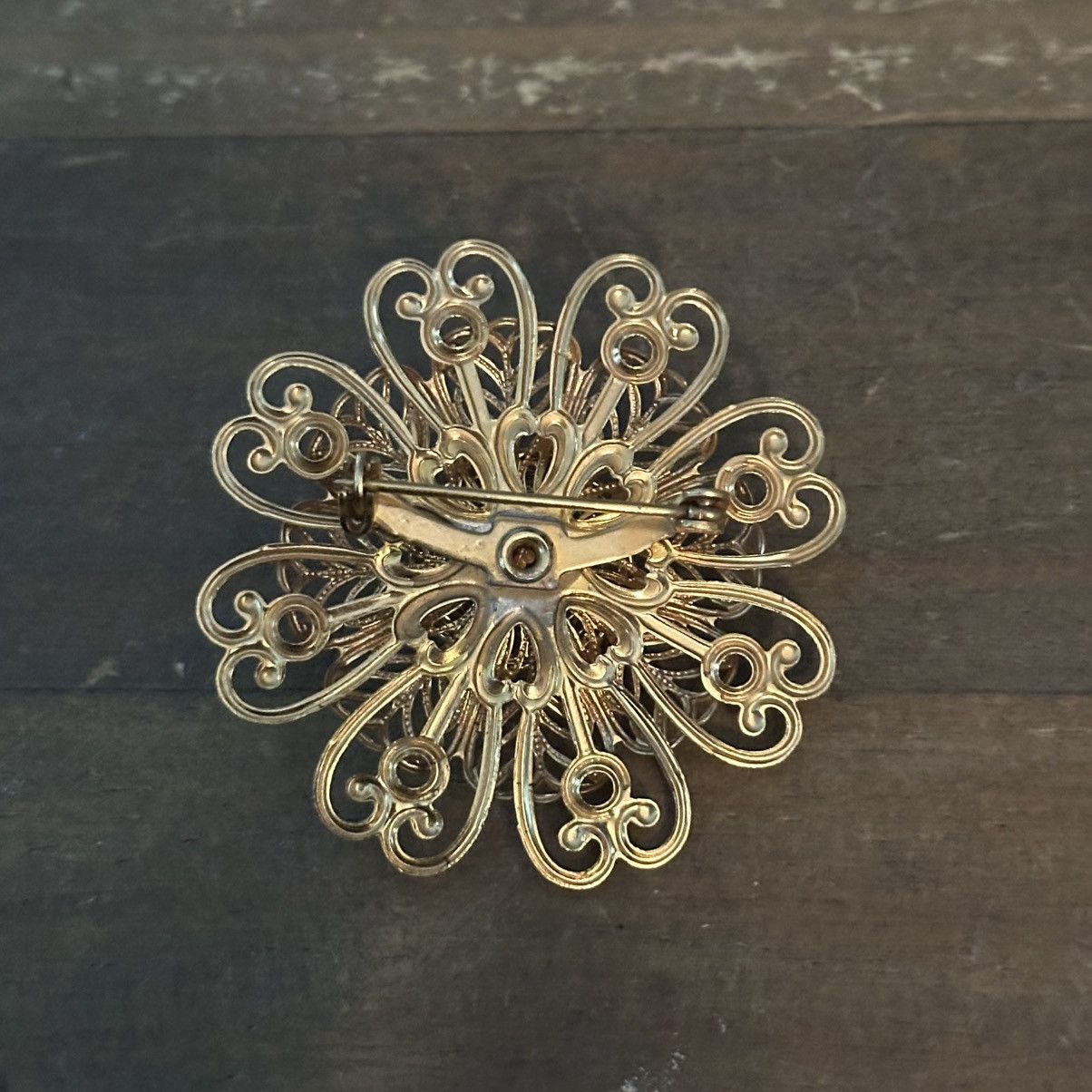 Vintage Vintage gold tone filigree flower brooch Size ONE SIZE - 4 Thumbnail