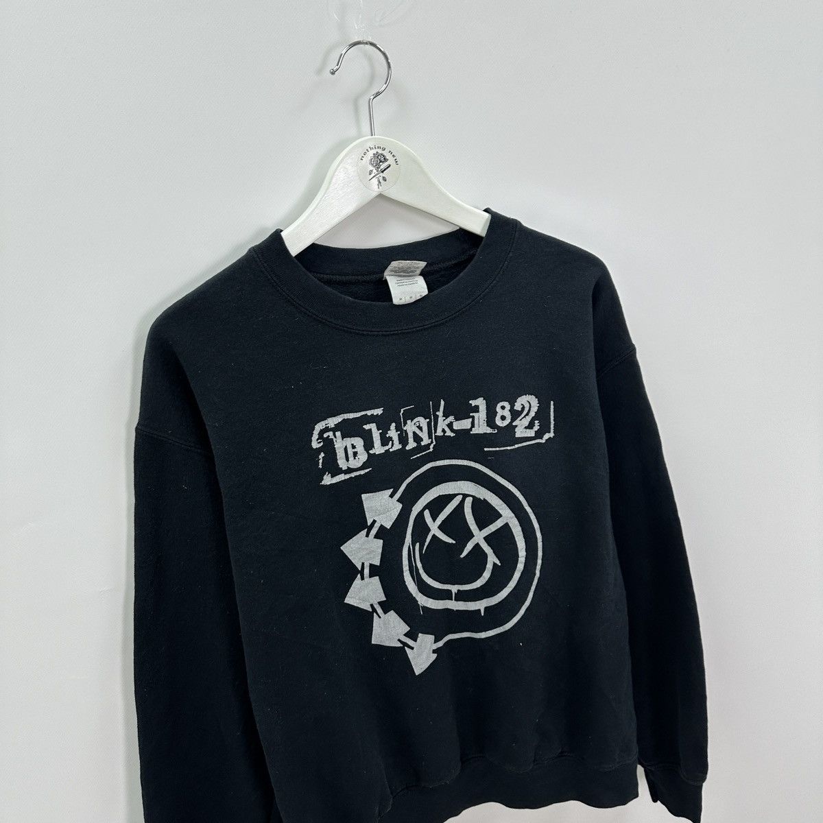 Band Tees Vintage 00s Blink-182 official merchandise sweatshirt rock Size US M / EU 48-50 / 2 - 3 Thumbnail