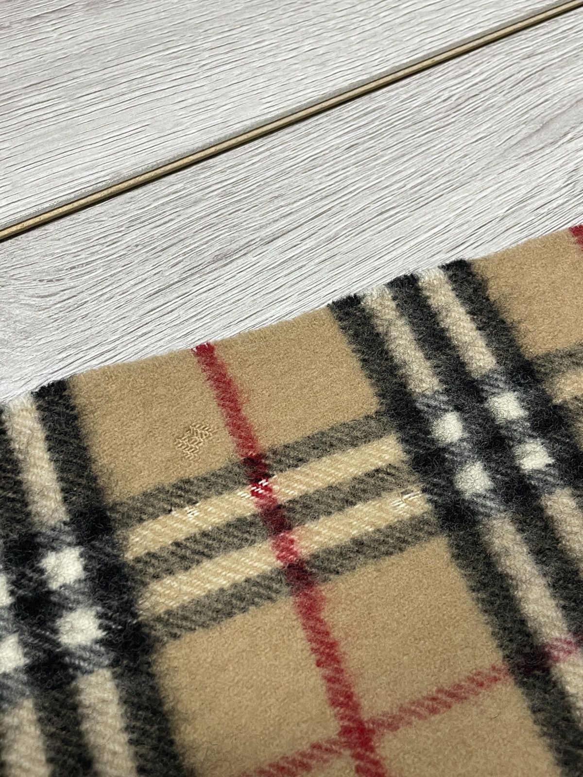 Burberry Burberry nova check sand over print cashmere wool scarf Size ONE SIZE - 8 Thumbnail