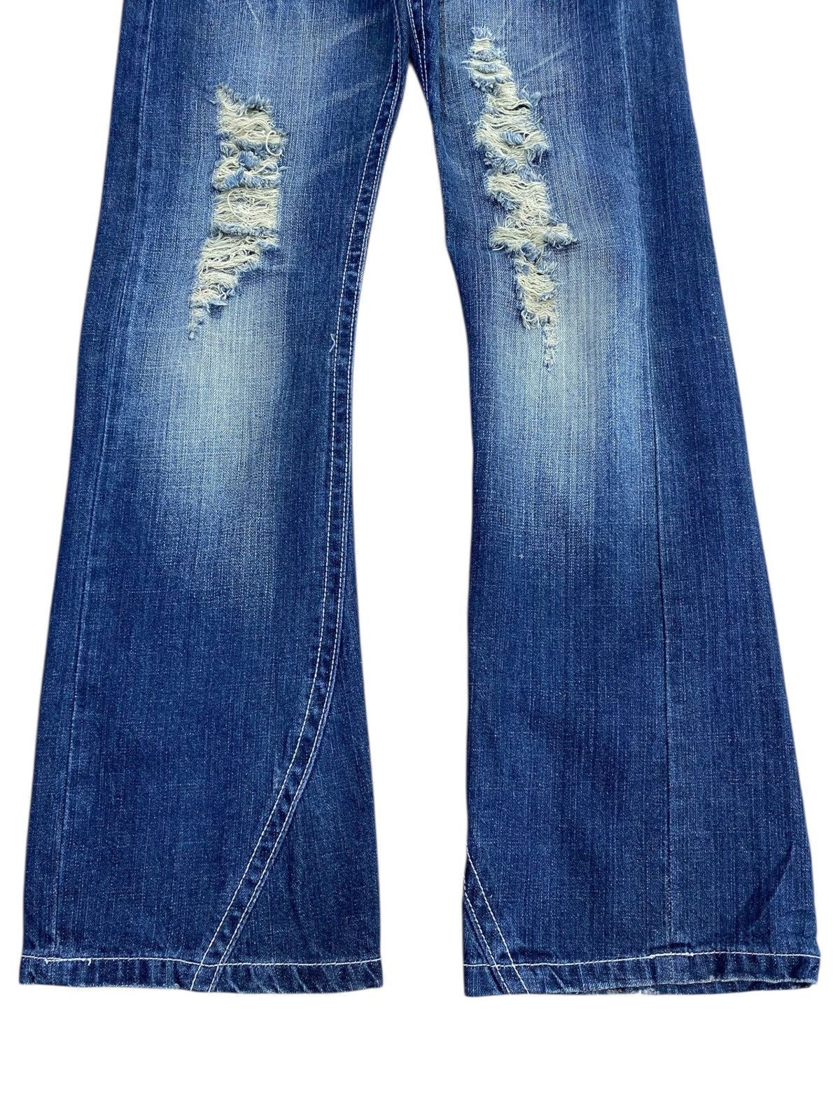 Japanese Brand Japanese Brand Faded Wash Ripped Style Flare Jeans Size US 30 / EU 46 - 9 Thumbnail