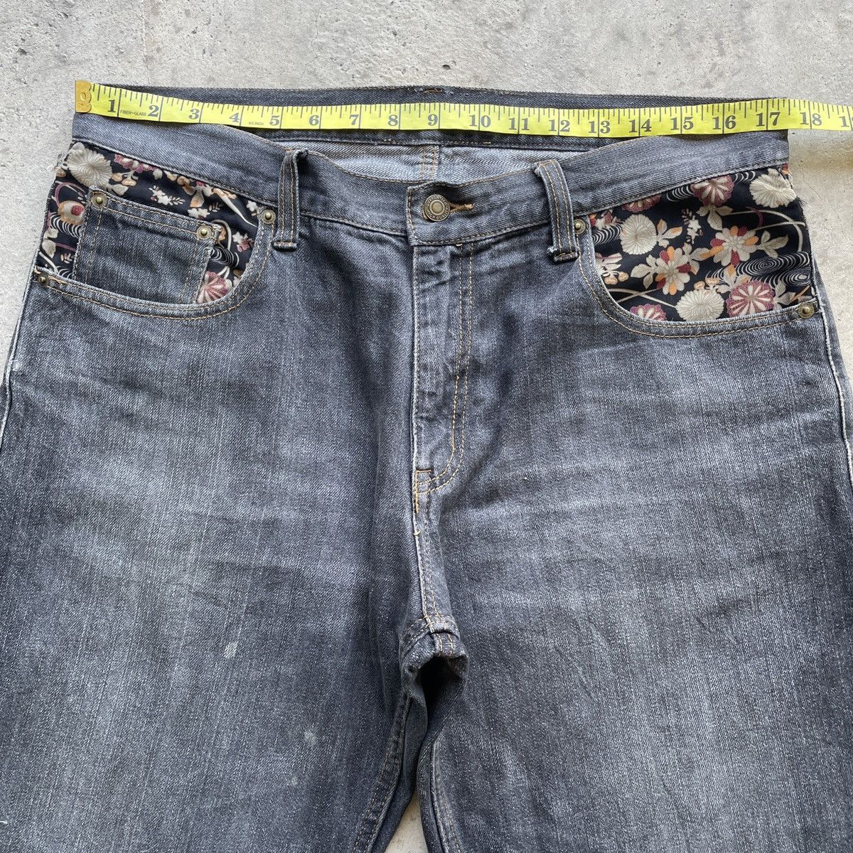 Japanese Brand × Vintage W35💥 Japanese Vintage Flora Design Black Faded Jeans Pants Size US 35 - 5 Thumbnail