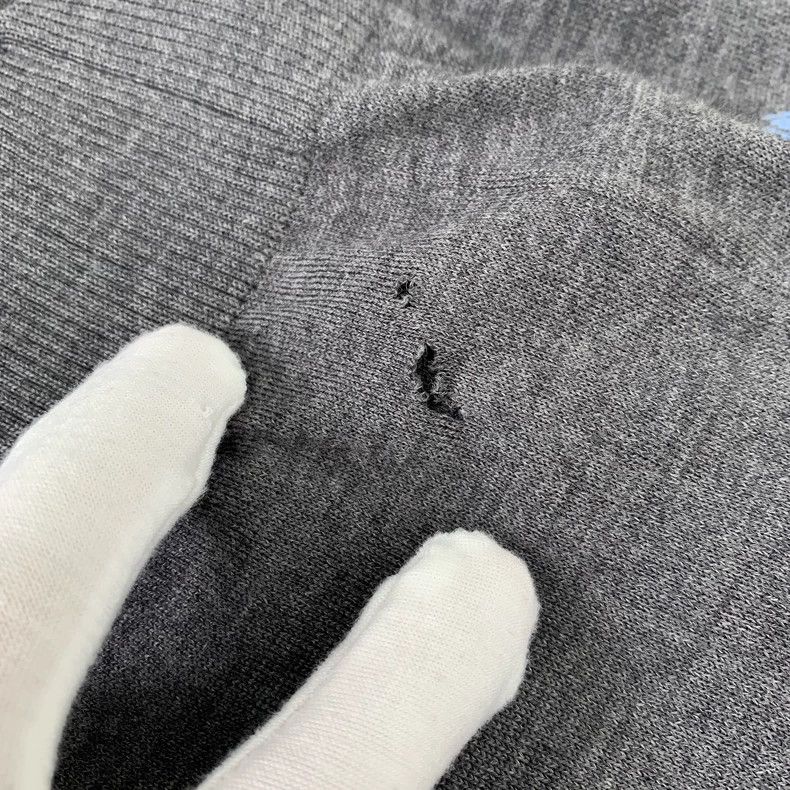 Gucci Gucci Dark gray bee embroidery wool round-neck long-sleeved Size US L / EU 52-54 / 3 - 9 Thumbnail
