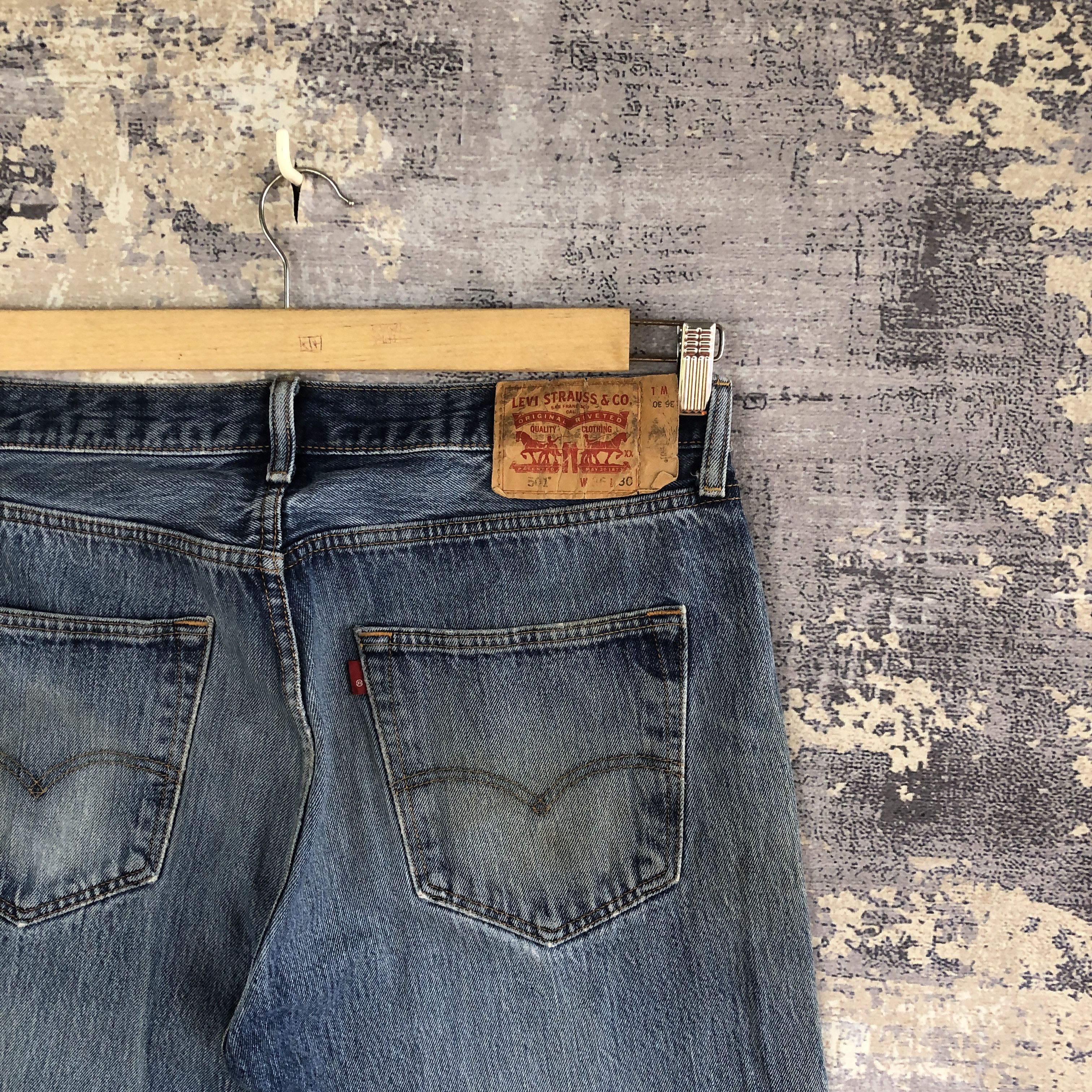 Levi's Vintage Levis 501 Ripped Jeans Levi's Faded Light Wash Denim Size US 36 / EU 52 - 5 Thumbnail
