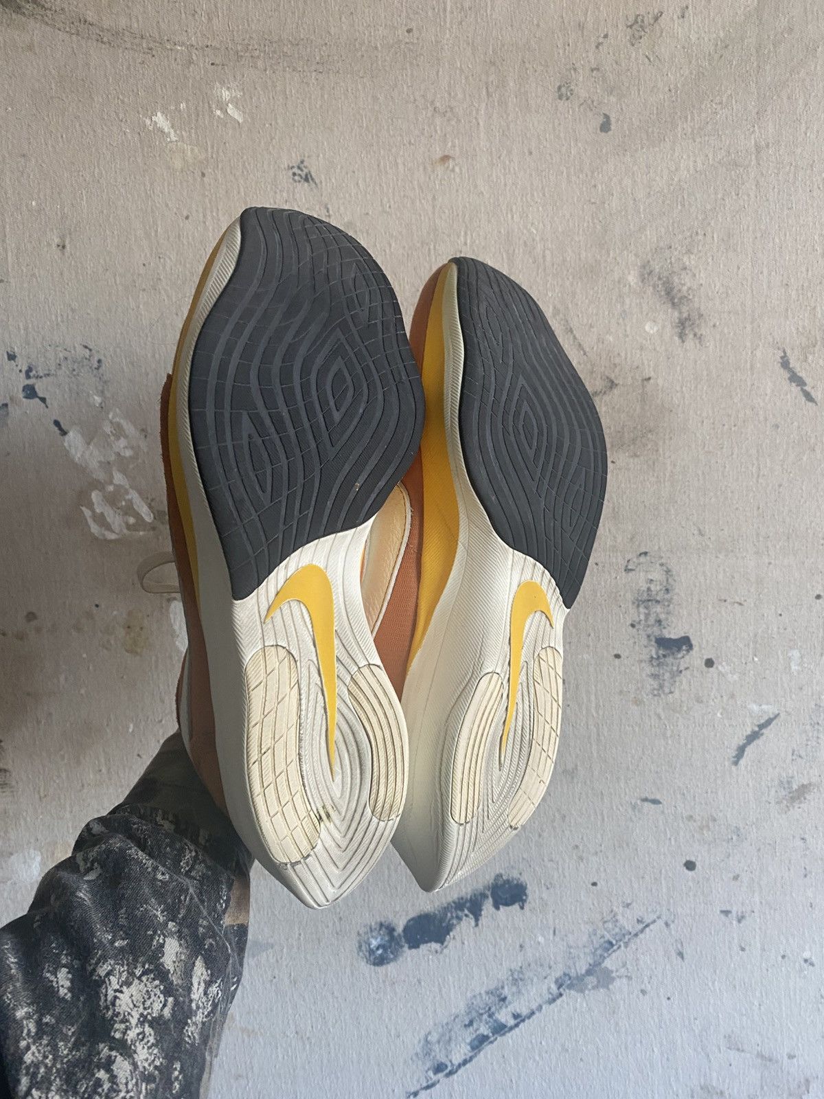 Nike NIKE Moon Racer QS Amarillo *RARE* Size US 10 / EU 43 - 6 Thumbnail