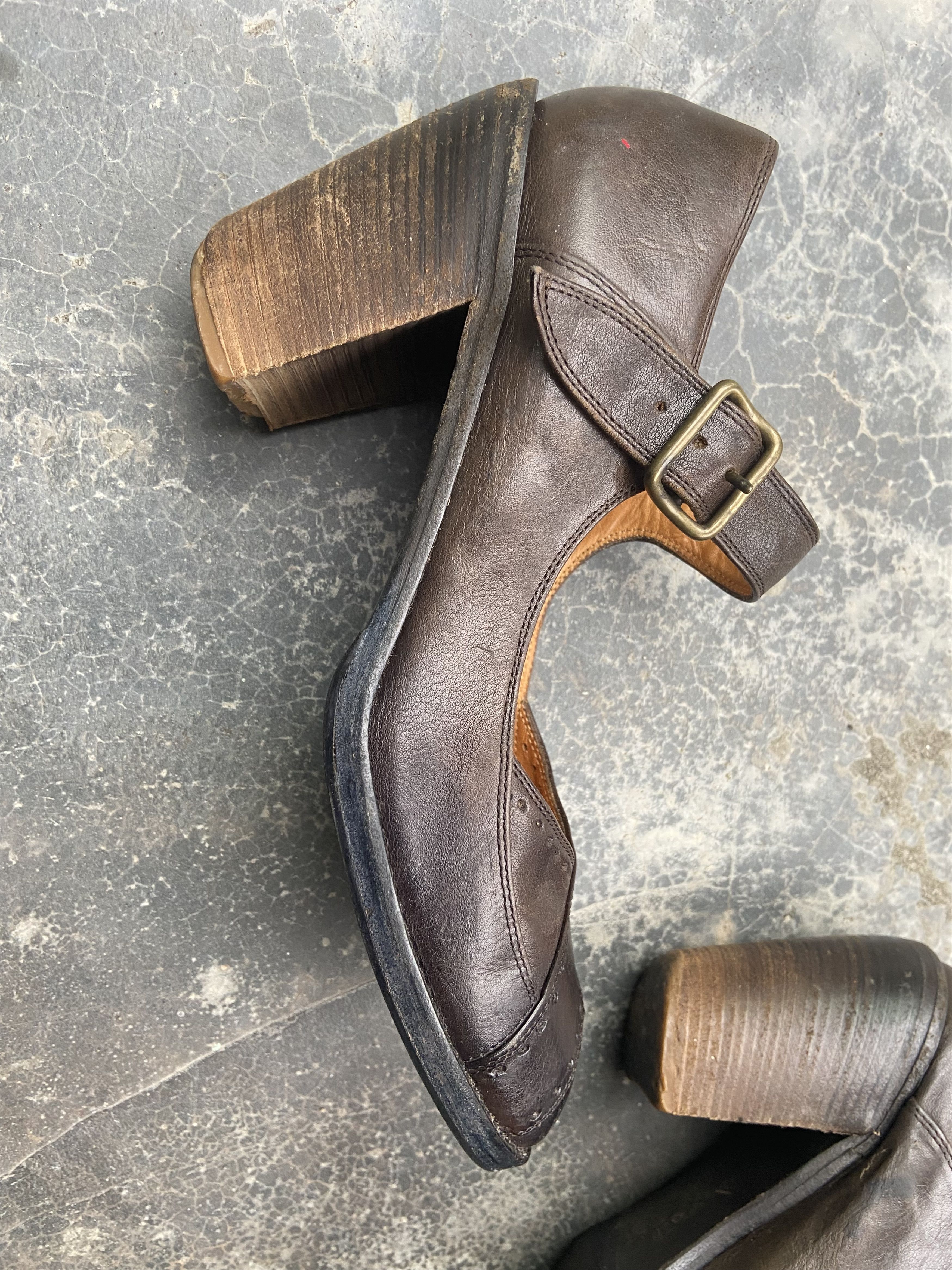Dries Van Noten DARIES VAN NOTEN LEATHER HEEL PUMPS Size US 7.5 / IT 37.5 - 4 Thumbnail