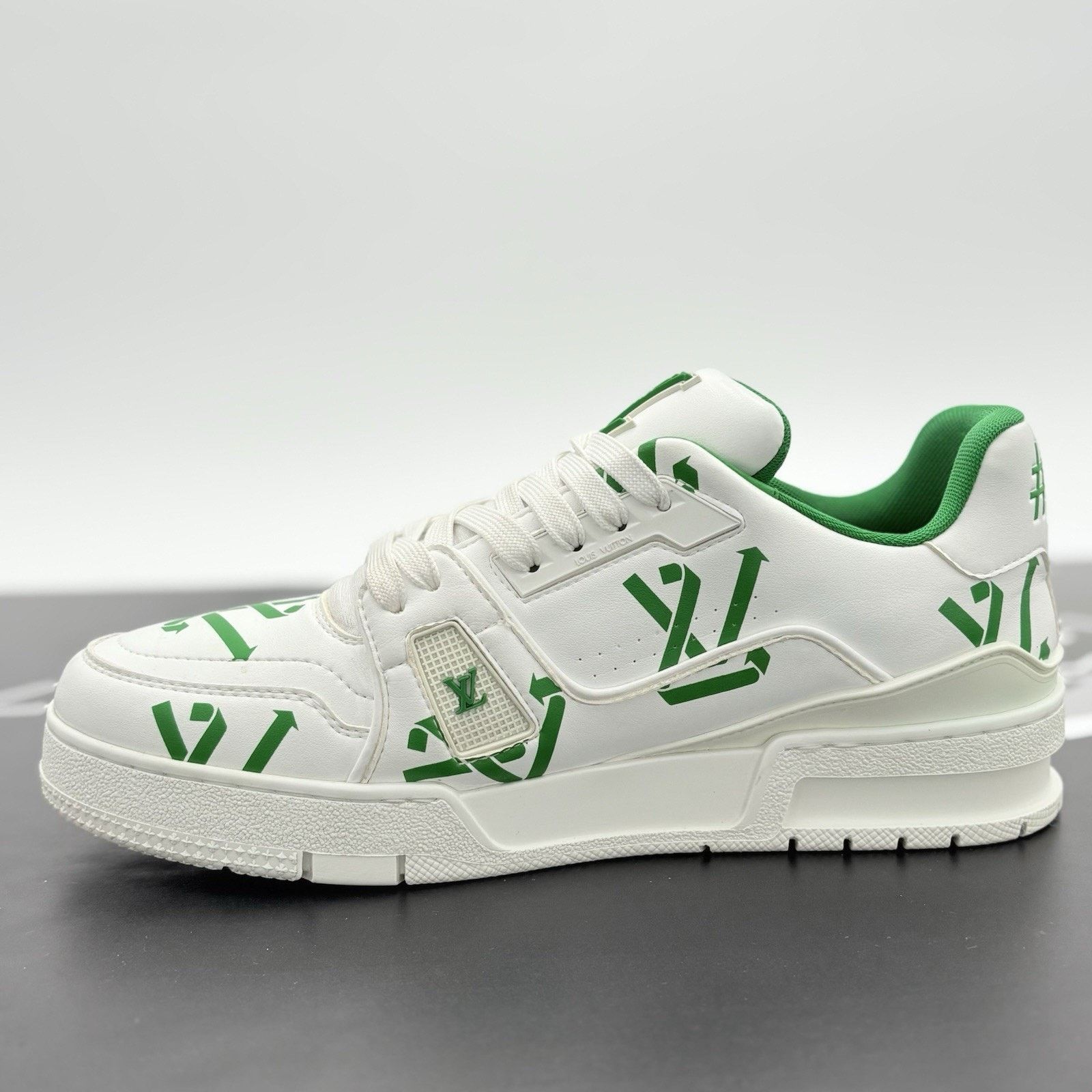 Louis Vuitton Louis Vuitton Trainer ' White Green Recycled ' | CLEAN! Size US 8 / EU 41 - 4 Thumbnail