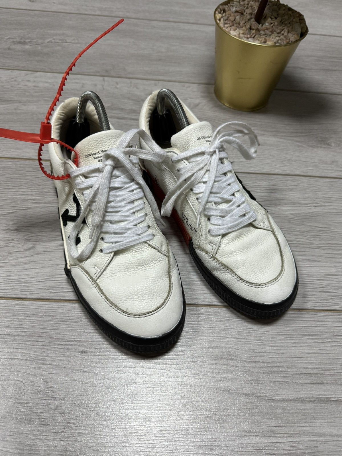 Off-White Off-White leather vulcanized arrows tape sneakers Size US 8.5 / EU 41-42 - 9 Thumbnail