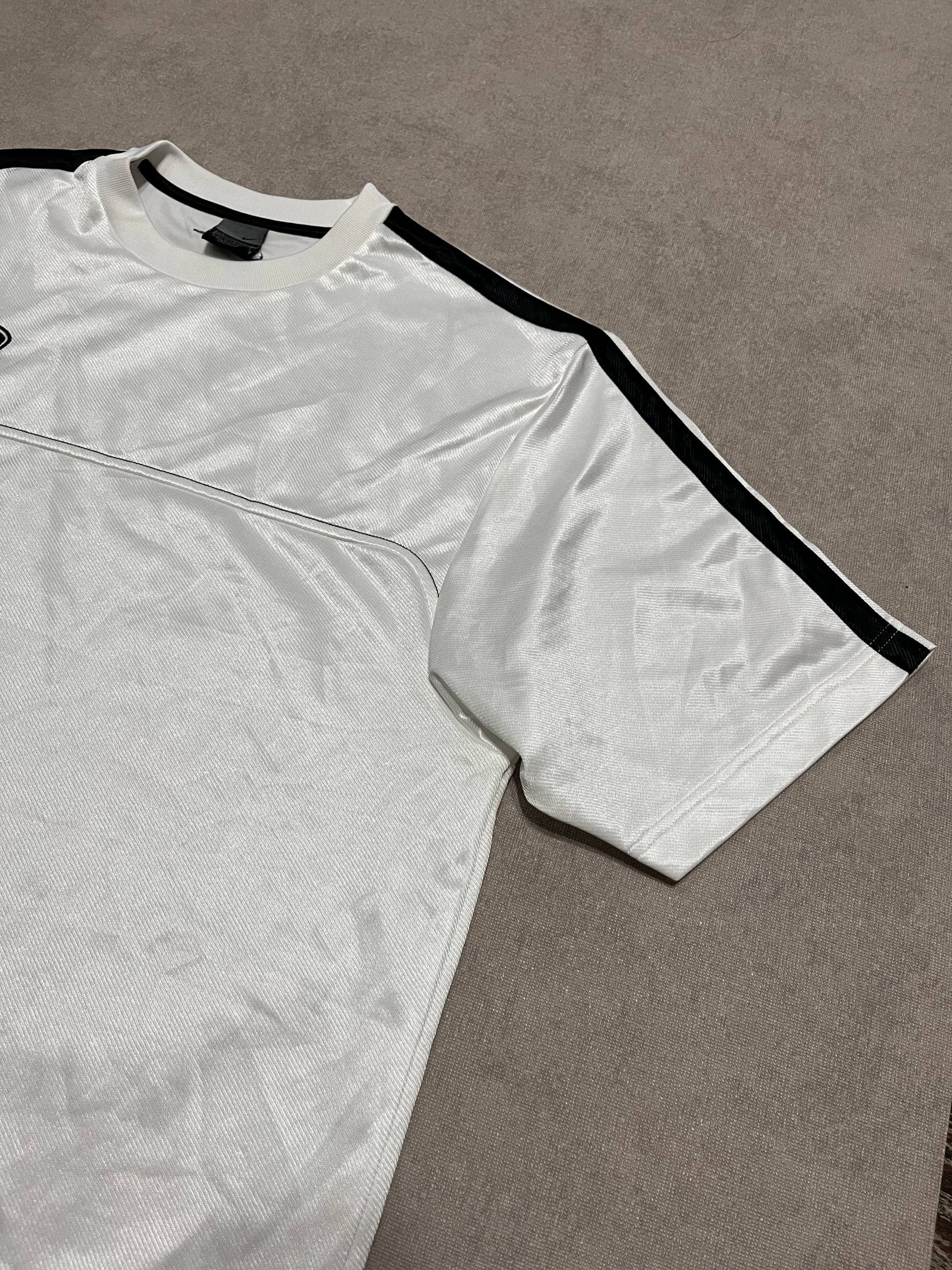 Nike Vintage Nike Jersey Logo T Shirt Men`s White Logo Tn Size US L / EU 52-54 / 3 - 4 Thumbnail