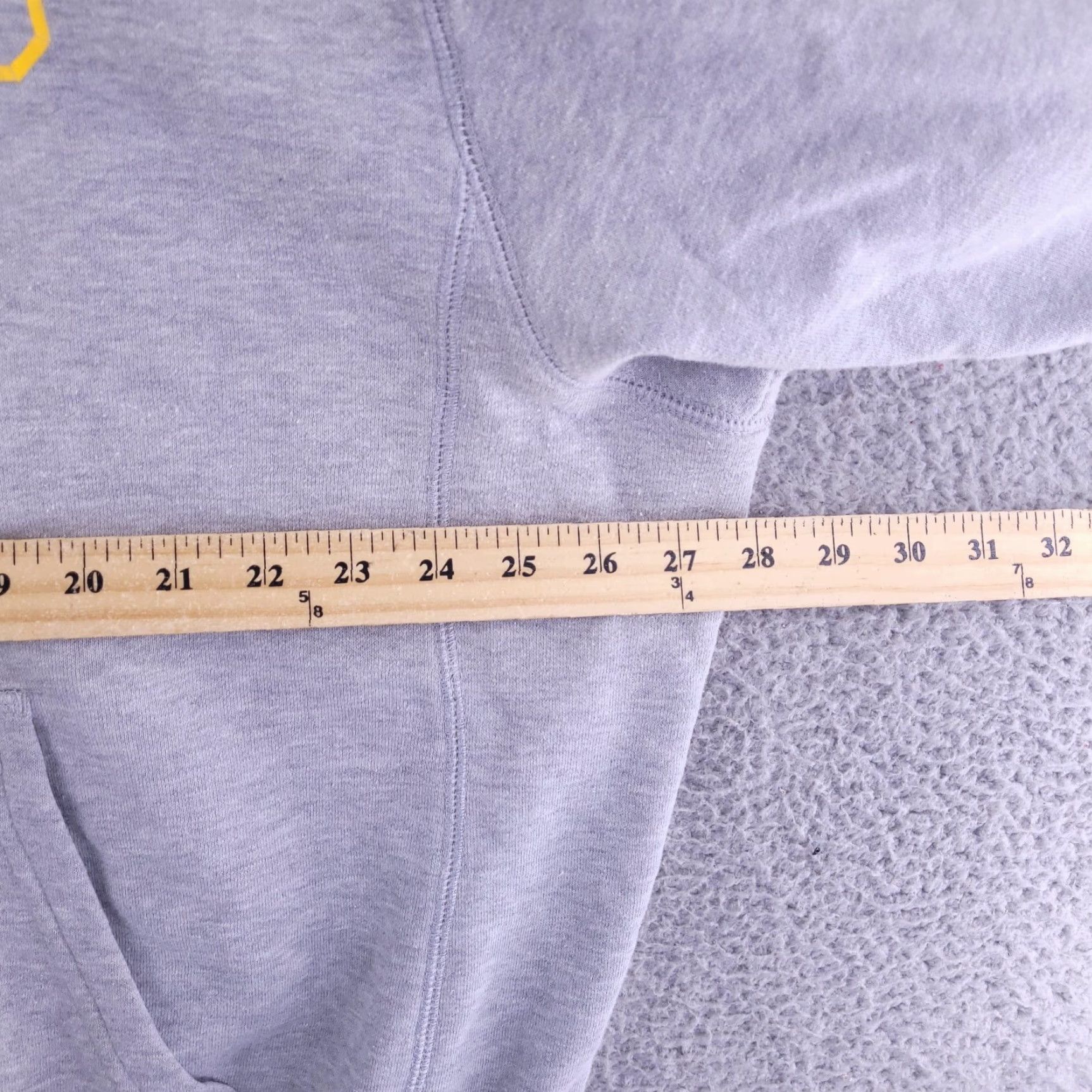 Nike Nike Hoodie Mens 2XL Gray Short Sleeve Navy Graphic United States Shirt Adult 2XL Mens Navy Gray Graphic 90s? Size US XXL / EU 58 / 5 - 6 Thumbnail