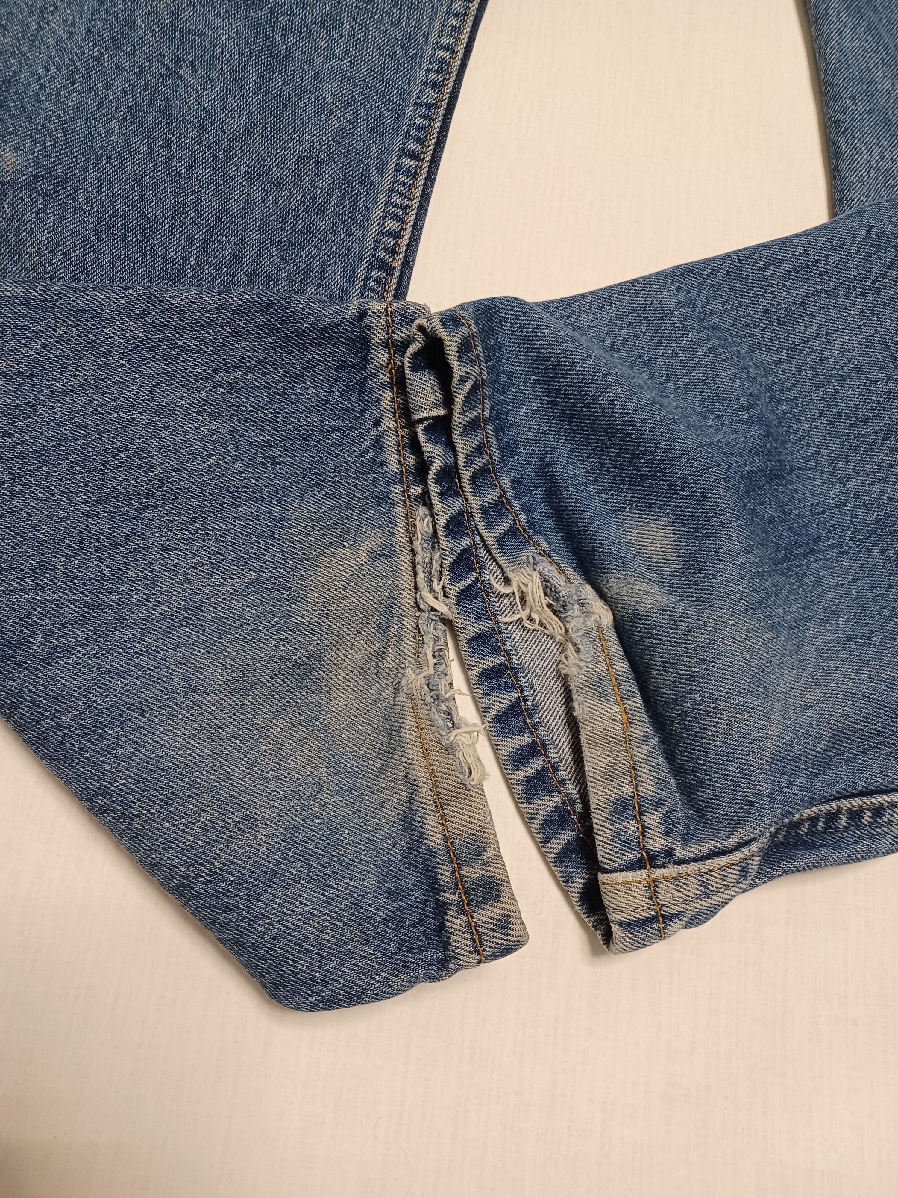 Levi's Vintage Clothing LEVIS 581 VINTAGE 90S 00S BLUE JEANS BIGSIZE DISTRESSED W42 Size US 42 / EU 58 - 6 Thumbnail