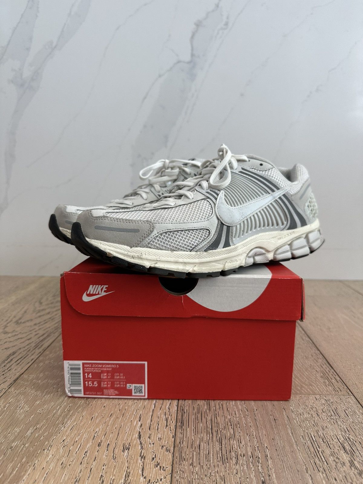 Nike Nike Zoom Vomero 5 Platinum Tint Size US 14 / EU 47 - 1 Thumbnail