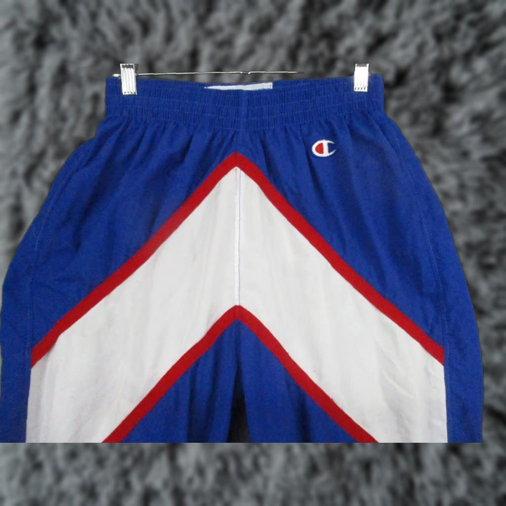 Champion VINTAGE Champion Pants Windbreaker 32 Blue 80s Nylon Zip Ankle Regular Mens Sport Retro Logo Size US 32 / EU 48 - 1 Thumbnail