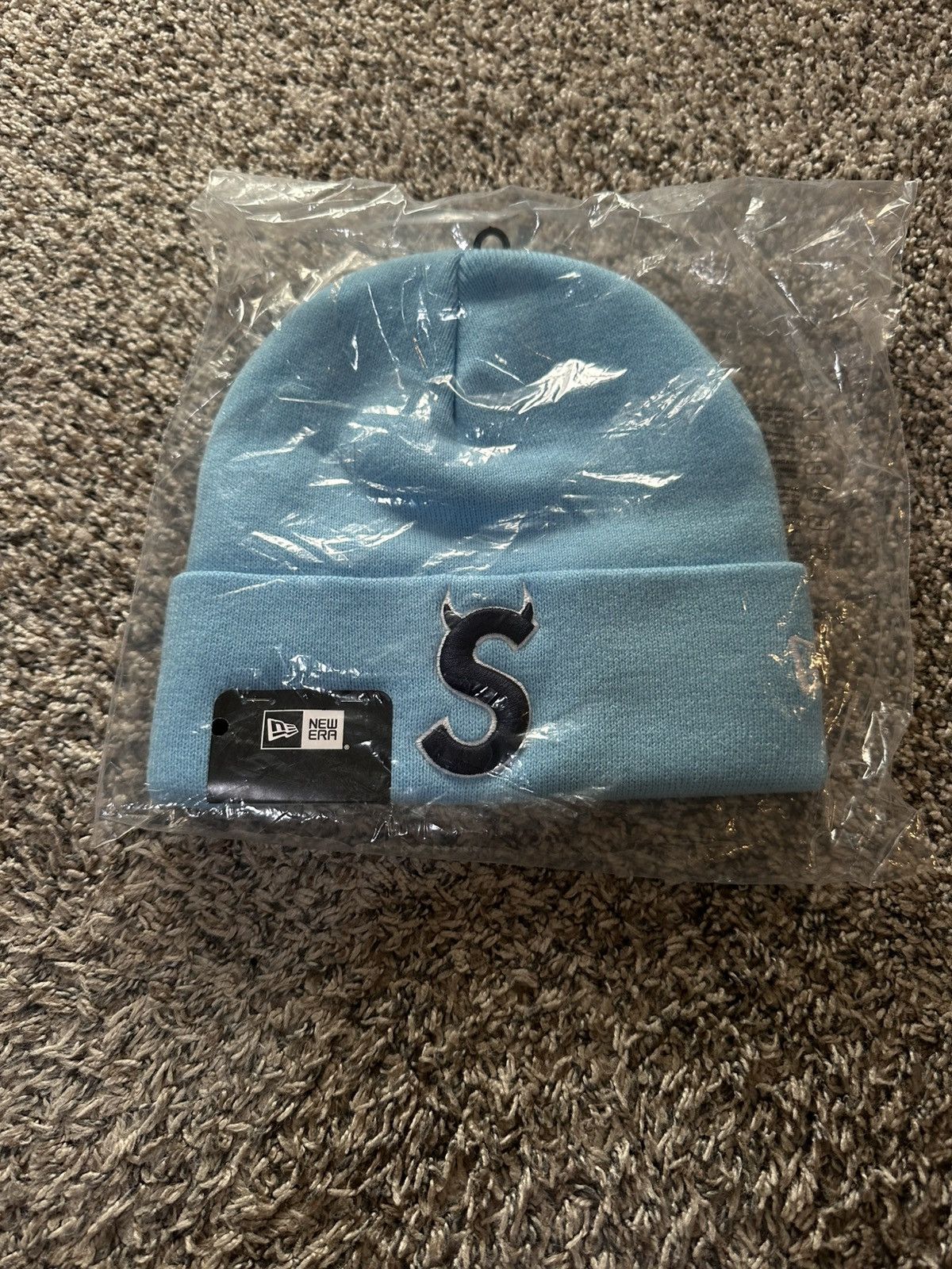 Supreme Supreme New Era Devil S Logo Beanie Size ONE SIZE - 1 Thumbnail