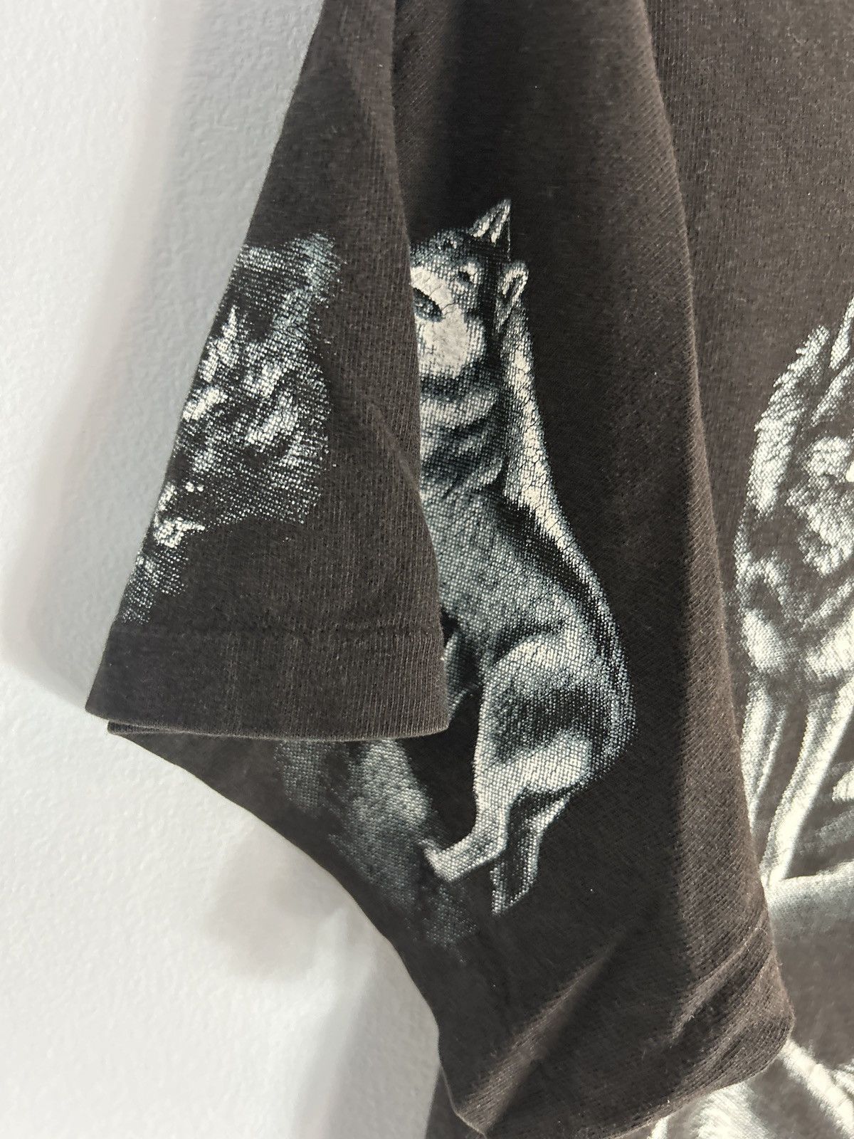 Vintage Vintage 1994 Harlequin Nancy Blauer Wolf All Over Print Tee Size US L / EU 52-54 / 3 - 5 Thumbnail