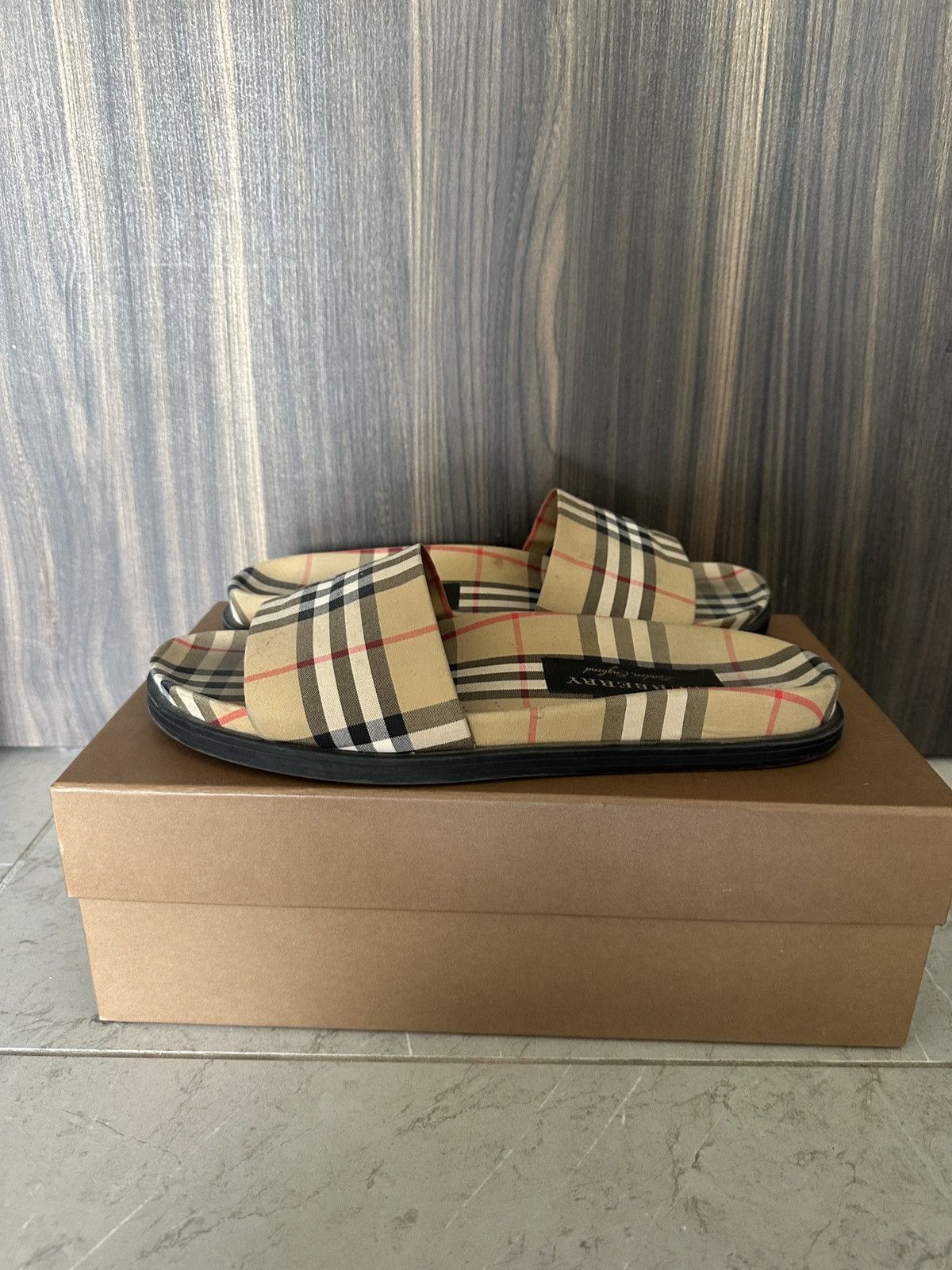 Men's Burberry Sandals | Grailed