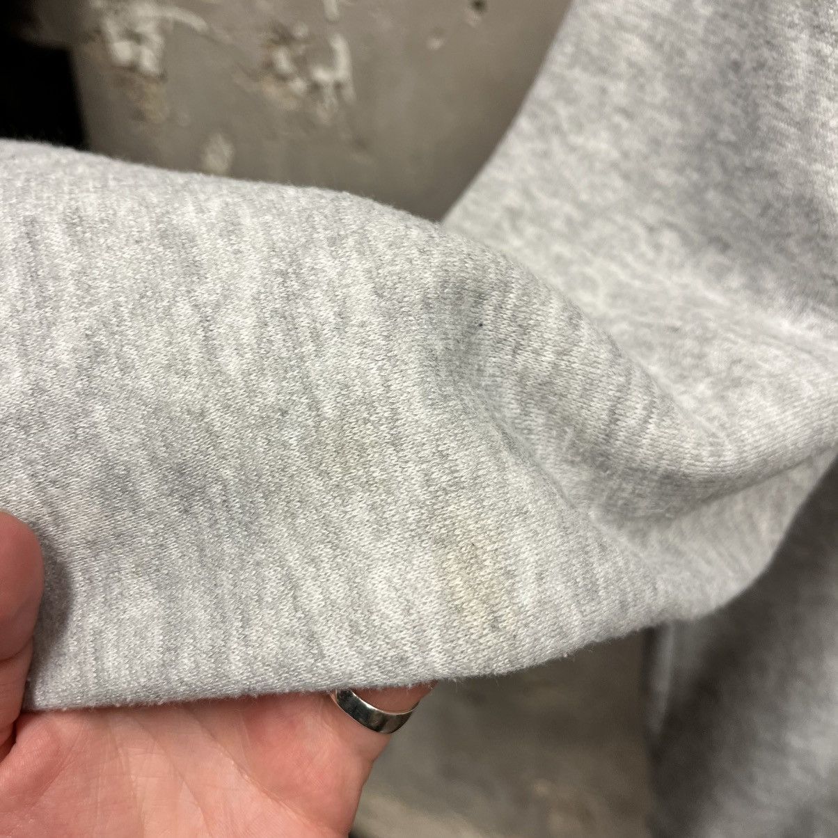Vintage Vintage 90s Gray Guess Embroidered Logo Crewneck Sweatshirt Size US M / EU 48-50 / 2 - 6 Thumbnail