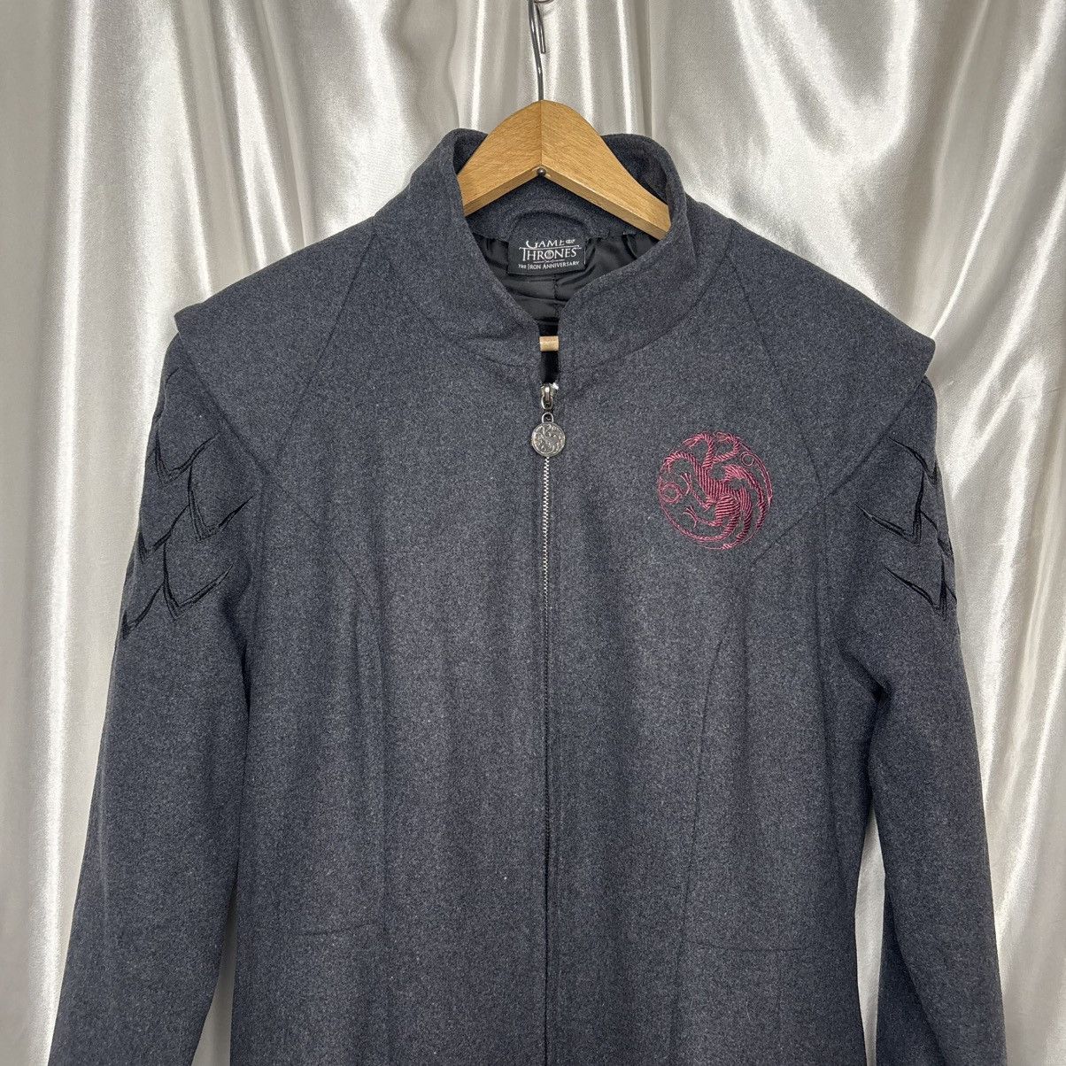 Other gray graphite game of thrones coat of arms targaryen logo Size XXL / US 16-18 / IT 52-54 - 6 Thumbnail