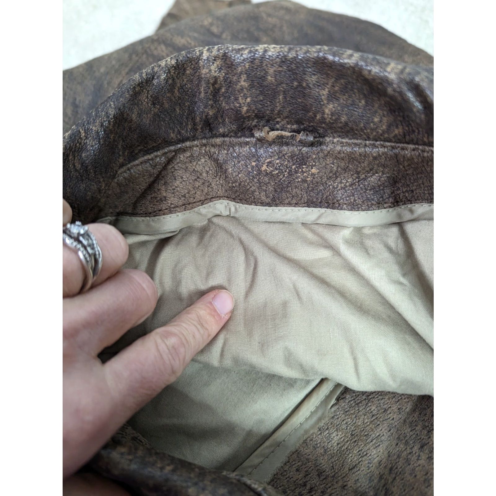 Vintage VINTAGE Brown Leather Bomber Jacket Coat Mens XL Flight 90s Aviator Size US XL / EU 56 / 4 - 4 Thumbnail