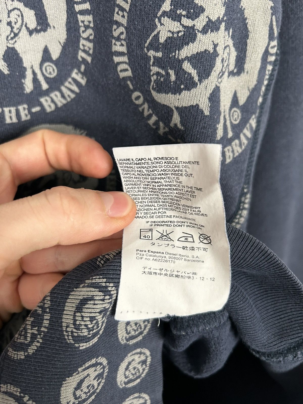Diesel Vintage Diesel Y2K 00s Rare Hoodie Sweatshirt Hype Size US L / EU 52-54 / 3 - 7 Thumbnail