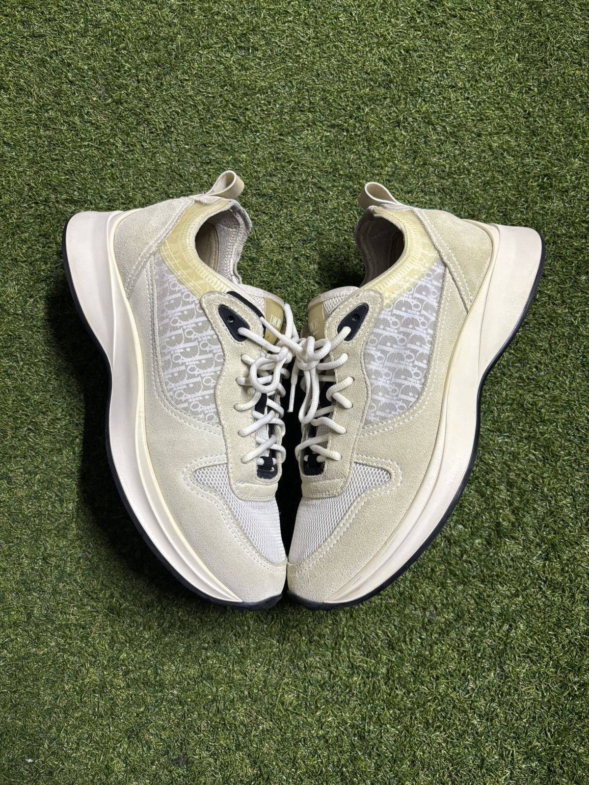 Dior Dior B25 Runner “White” Size US 9 / EU 42 - 1 Thumbnail