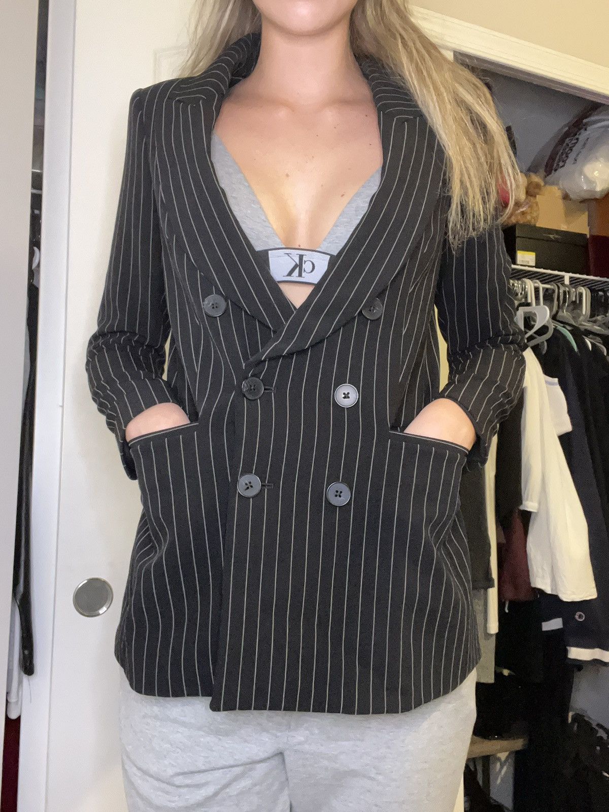 Express Pinstripe women’s blazer Size S / US 4 / IT 40 - 7 Thumbnail