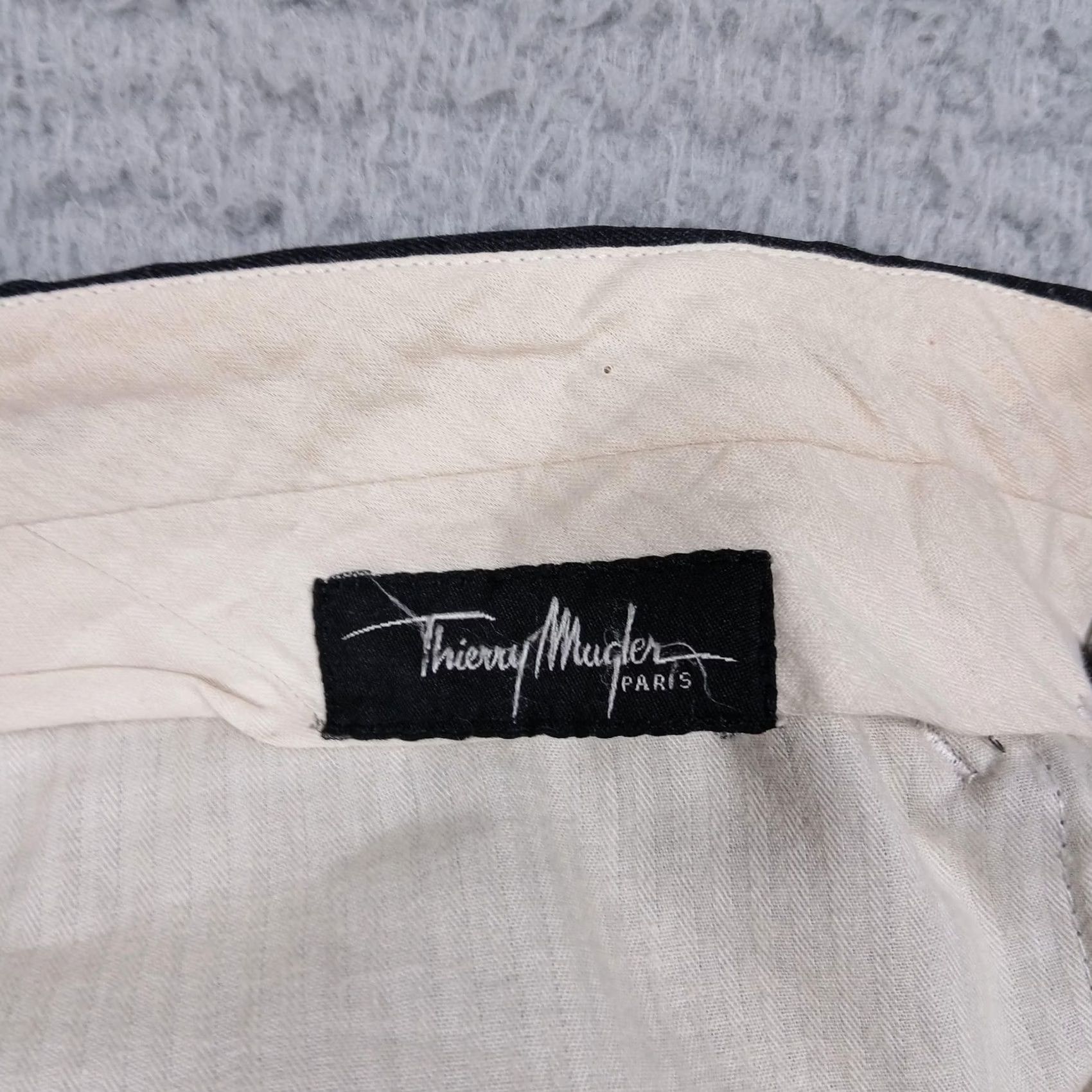 Thierry Mugler Thierry Mugler Mens Gray 32 Classic Dress Trousers 50 IT Inseam 30 Waist 32 Leather? Belt Loops Size US 32 / EU 48 - 4 Thumbnail