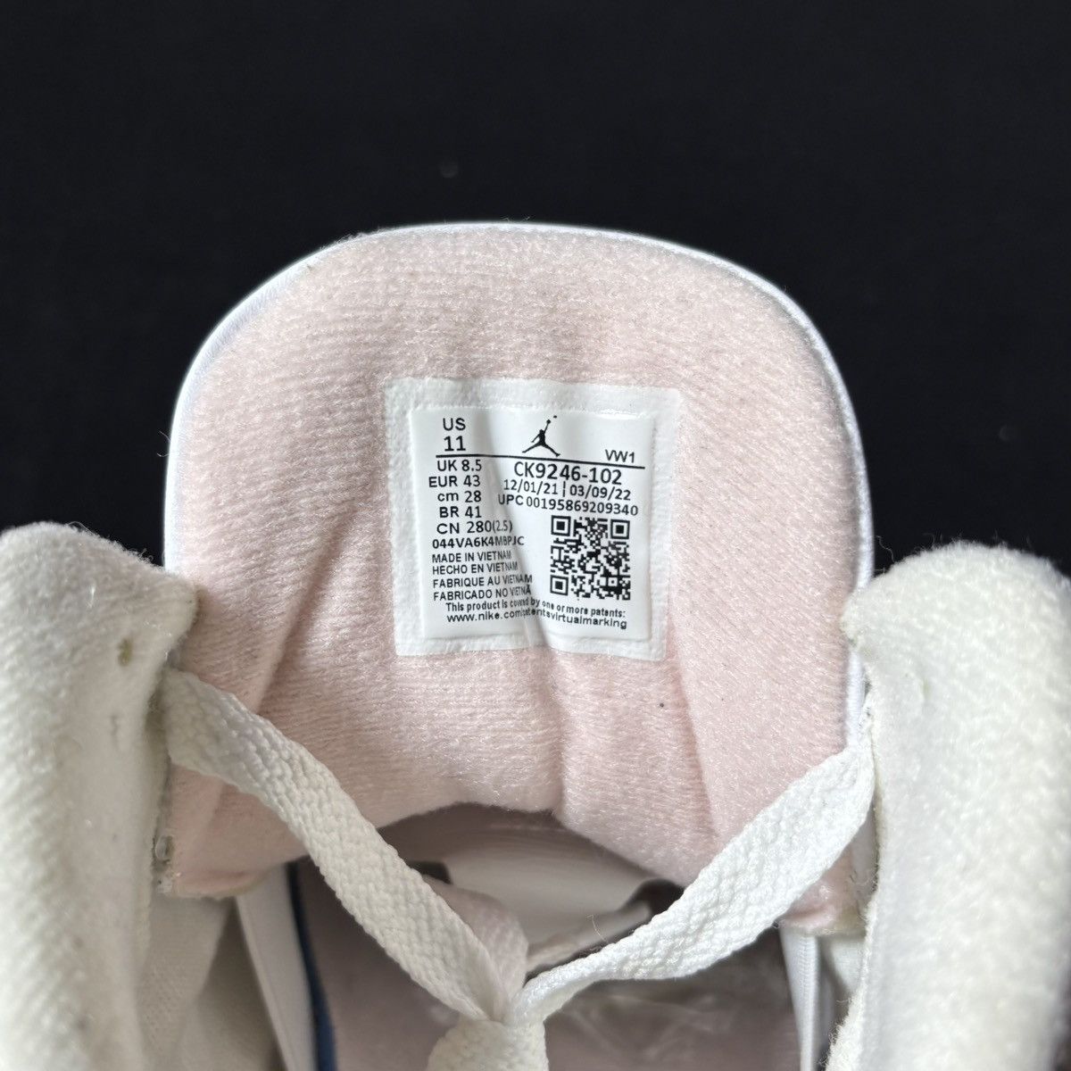 Jordan Brand JORDAN 3 RETRO NEOPOLITAN SIZE 11W Size US 11 / IT 41 - 5 Thumbnail