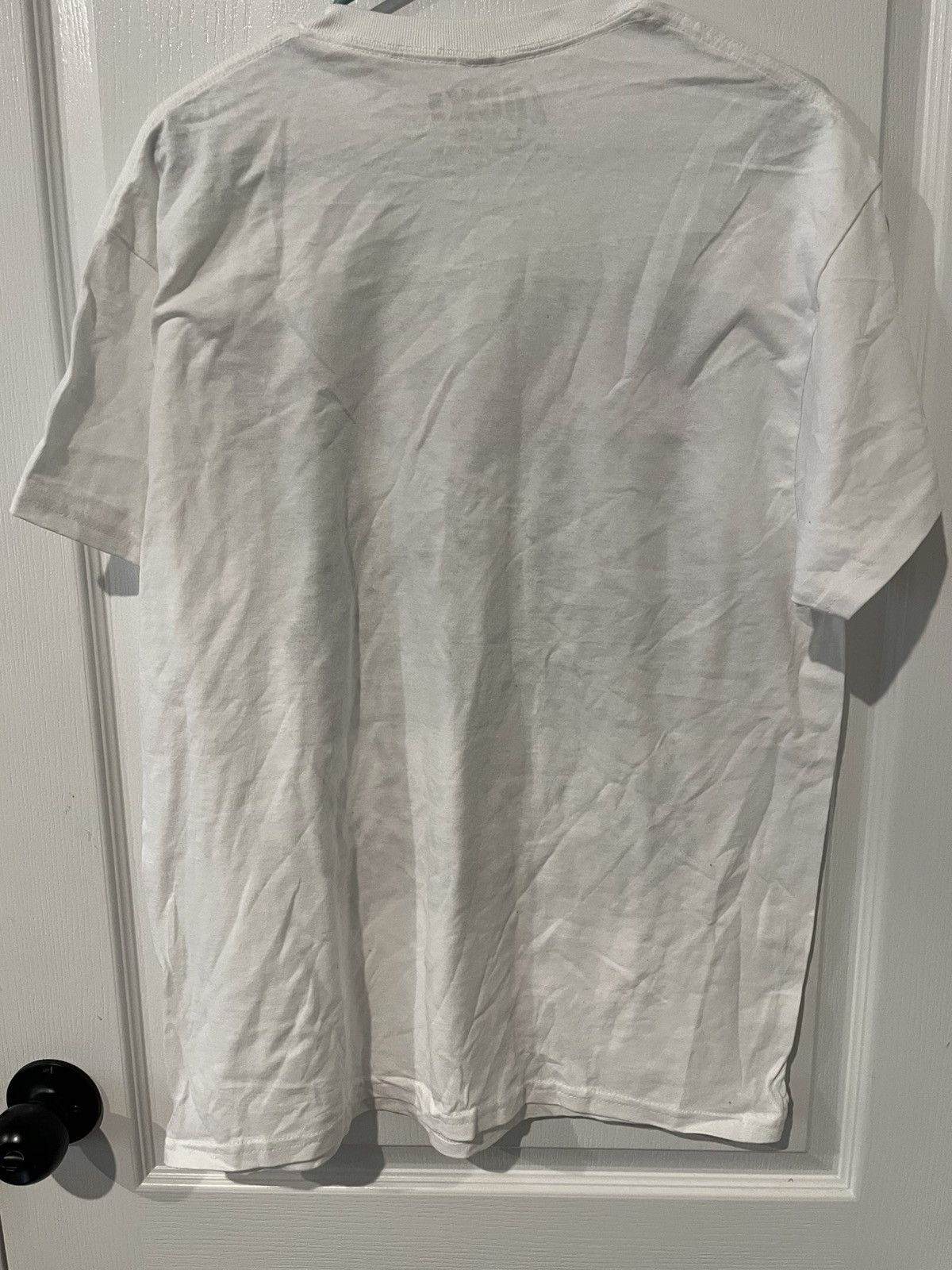 Other LUCKI Graphic Tee (White) – Size L – NWOT Size US L / EU 52-54 / 3 - 4 Thumbnail