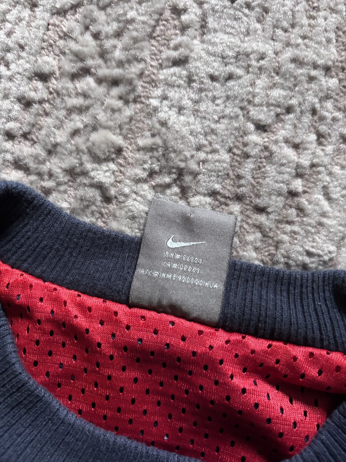 Nike Nike Vintage Streetwear Center Logo Sweatshirt Size US L / EU 52-54 / 3 - 8 Thumbnail