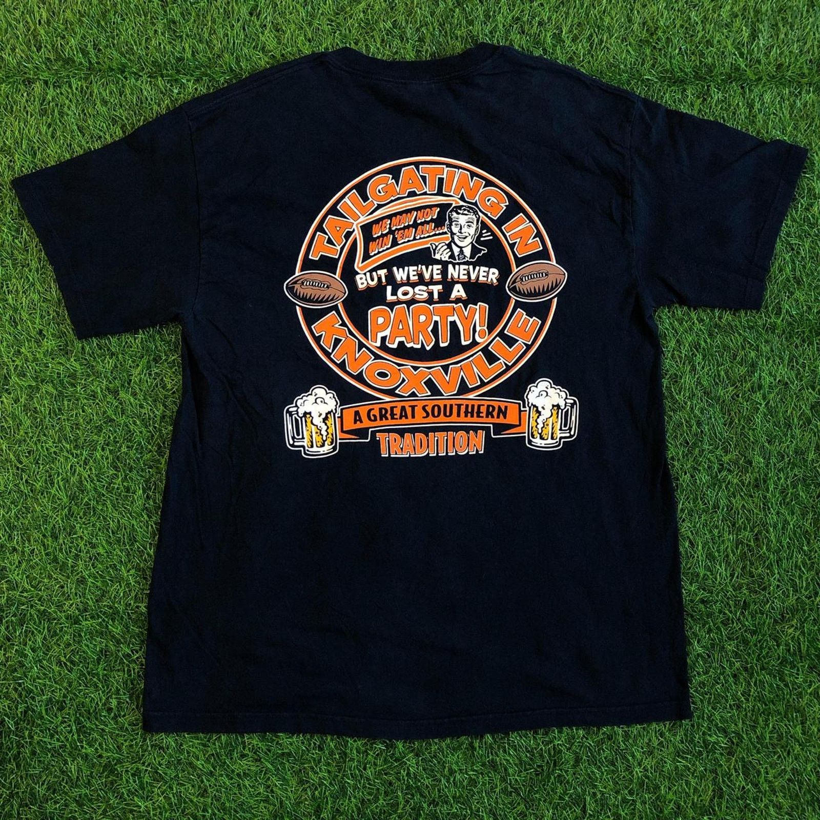 Gildan Men’s Navy ‘Tailgating in Knoxville’ Graphic Tee Size US L / EU 52-54 / 3 - 2 Thumbnail