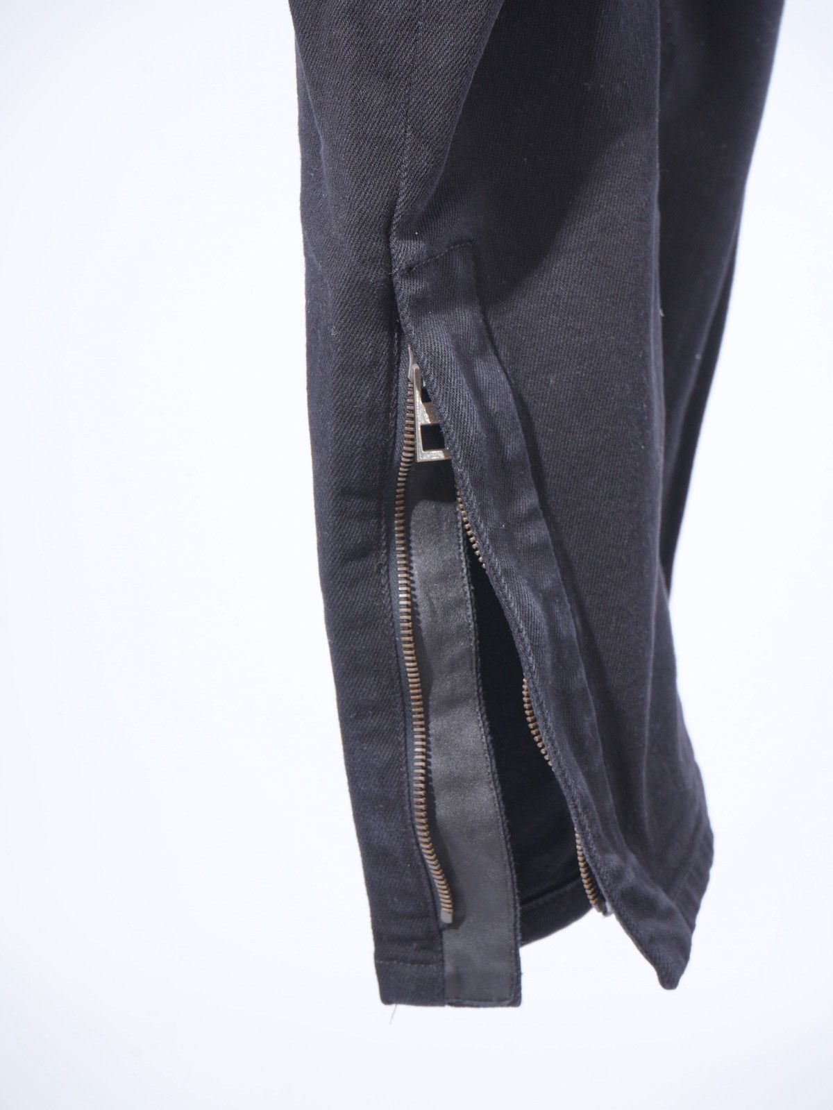 Loewe Loewe Black Zipper slim denim jeans 46 Size US 30 / EU 46 - 6 Thumbnail
