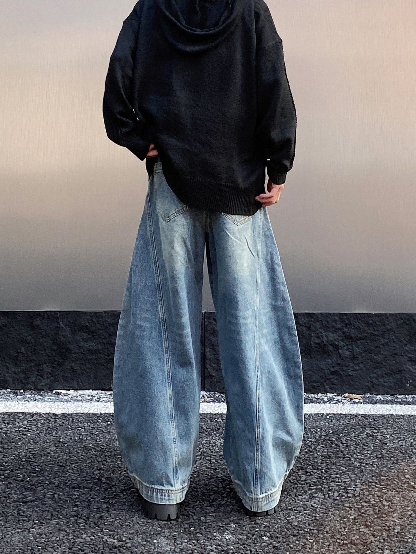 Japanese Brand American Retro Washed & Distressed Paneled Curved-Leg Jeans Size US 32 / EU 48 - 5 Thumbnail