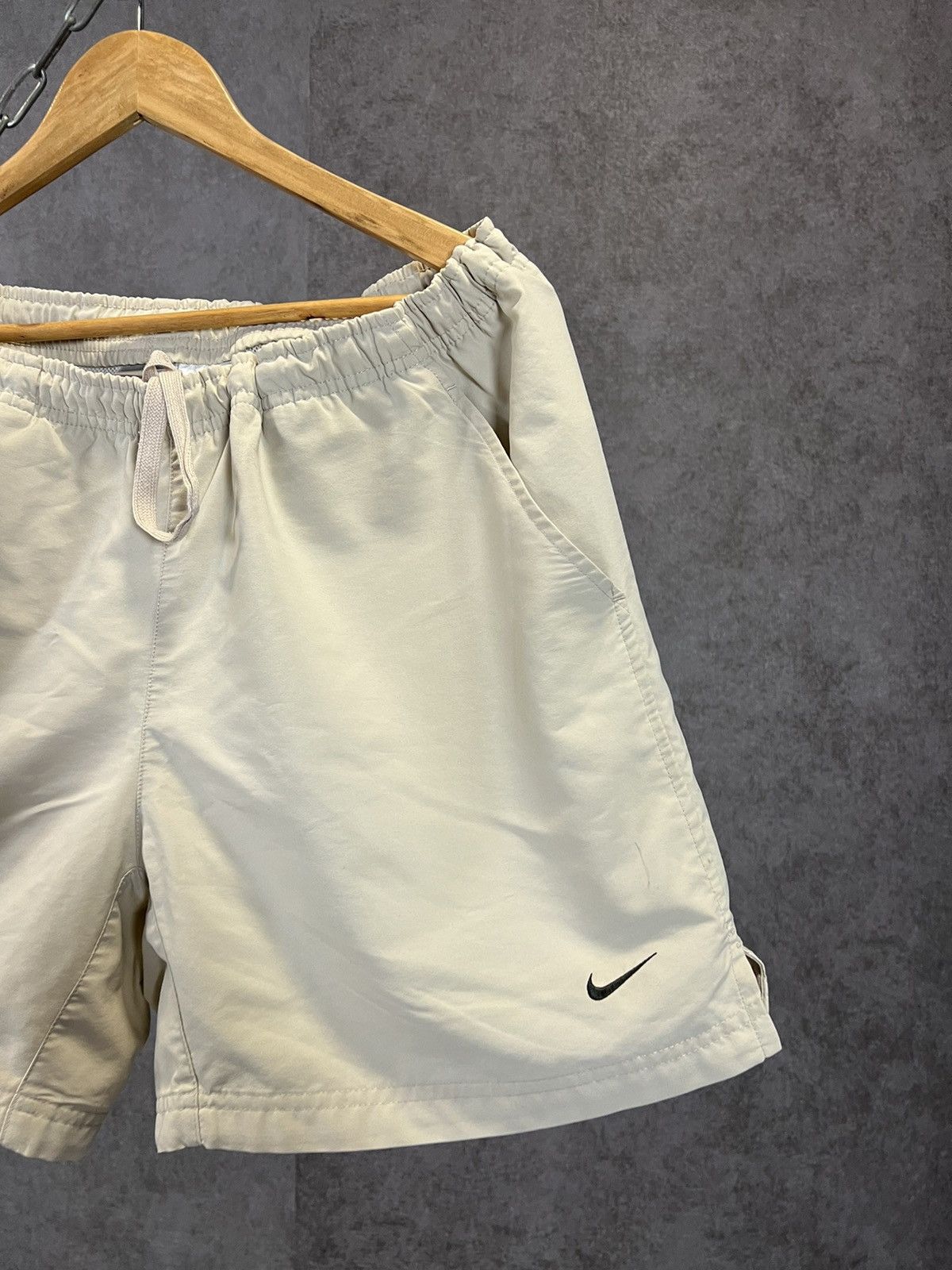Nike Nike swoosh vintage shorts Size US 34 / EU 50 - 2 Thumbnail