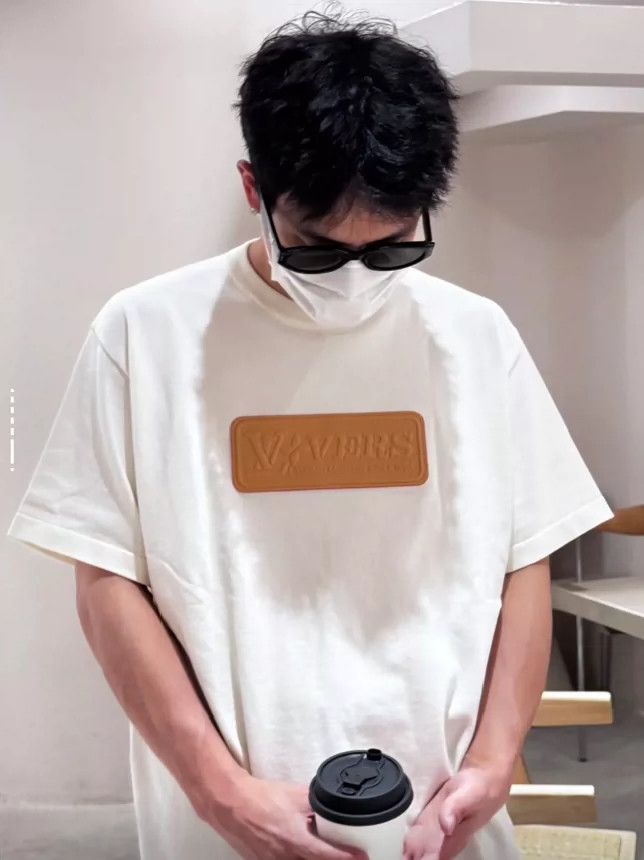 Louis Vuitton louis vuitton White leather logo knit short sleeves Size US XL / EU 56 / 4 - 4 Thumbnail