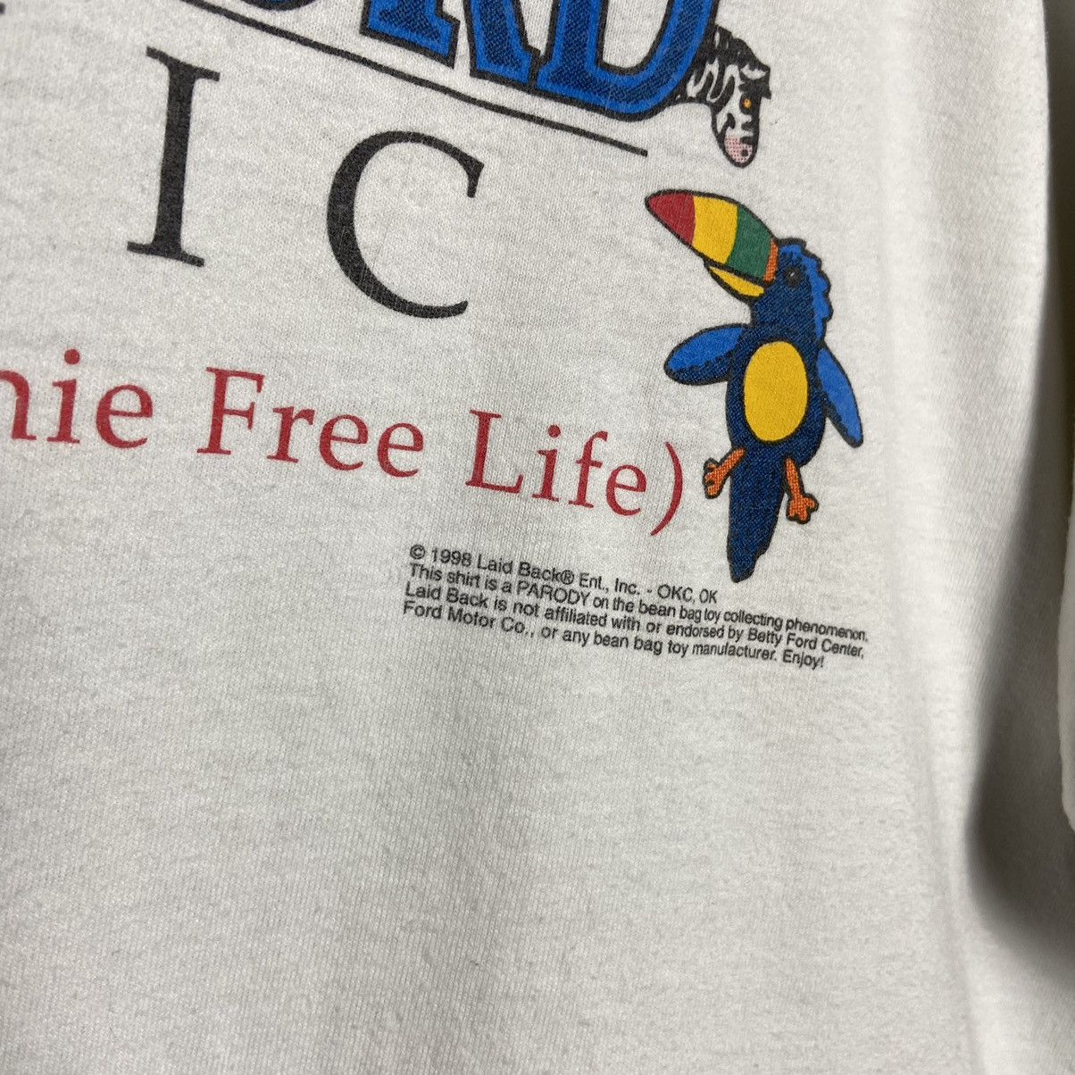 Vintage Vintage 90s Candidate Beanie Ford Clinic Graphic T-Shirt Size US L / EU 52-54 / 3 - 5 Thumbnail